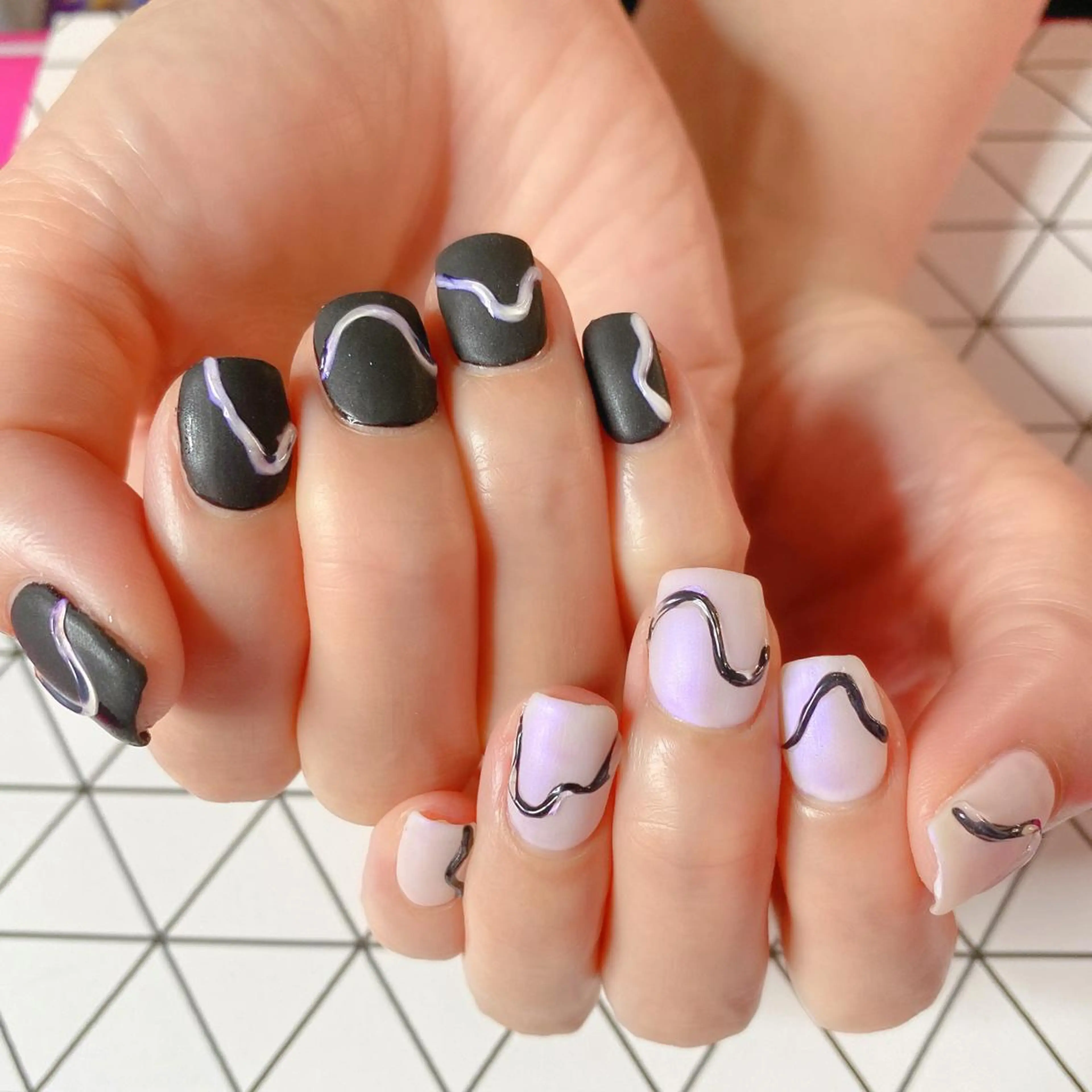 ネイル Lune’a BEAUTY TOKYO所属・Mizuliネイル 眉毛メイクのサロンのネイルデザイン