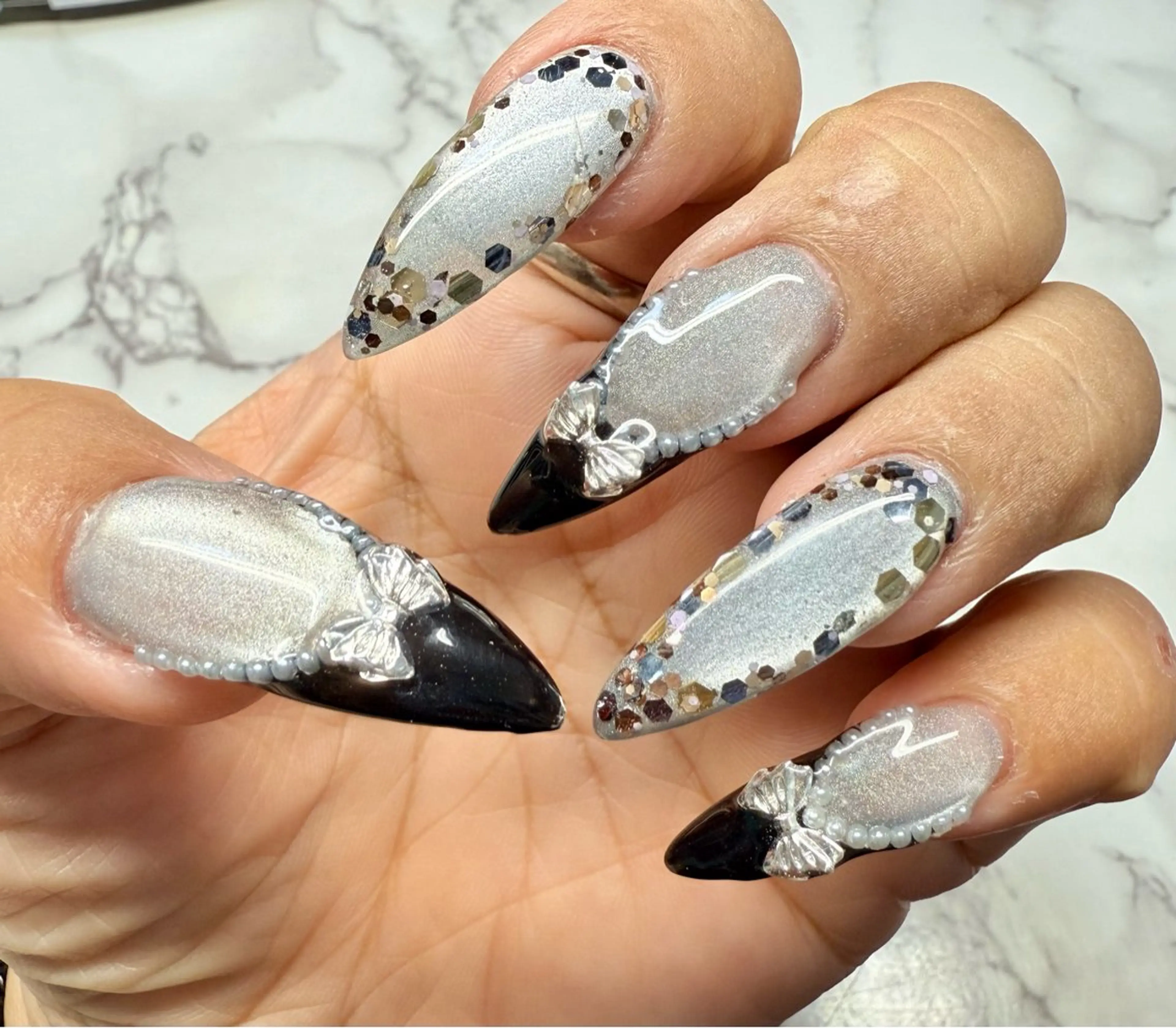 ネイル アートネイル フレンチネイル ガラスフレンチ 氷ネイル・うるうるネイル キラキラネイル M.N_ nailのネイルデザイン