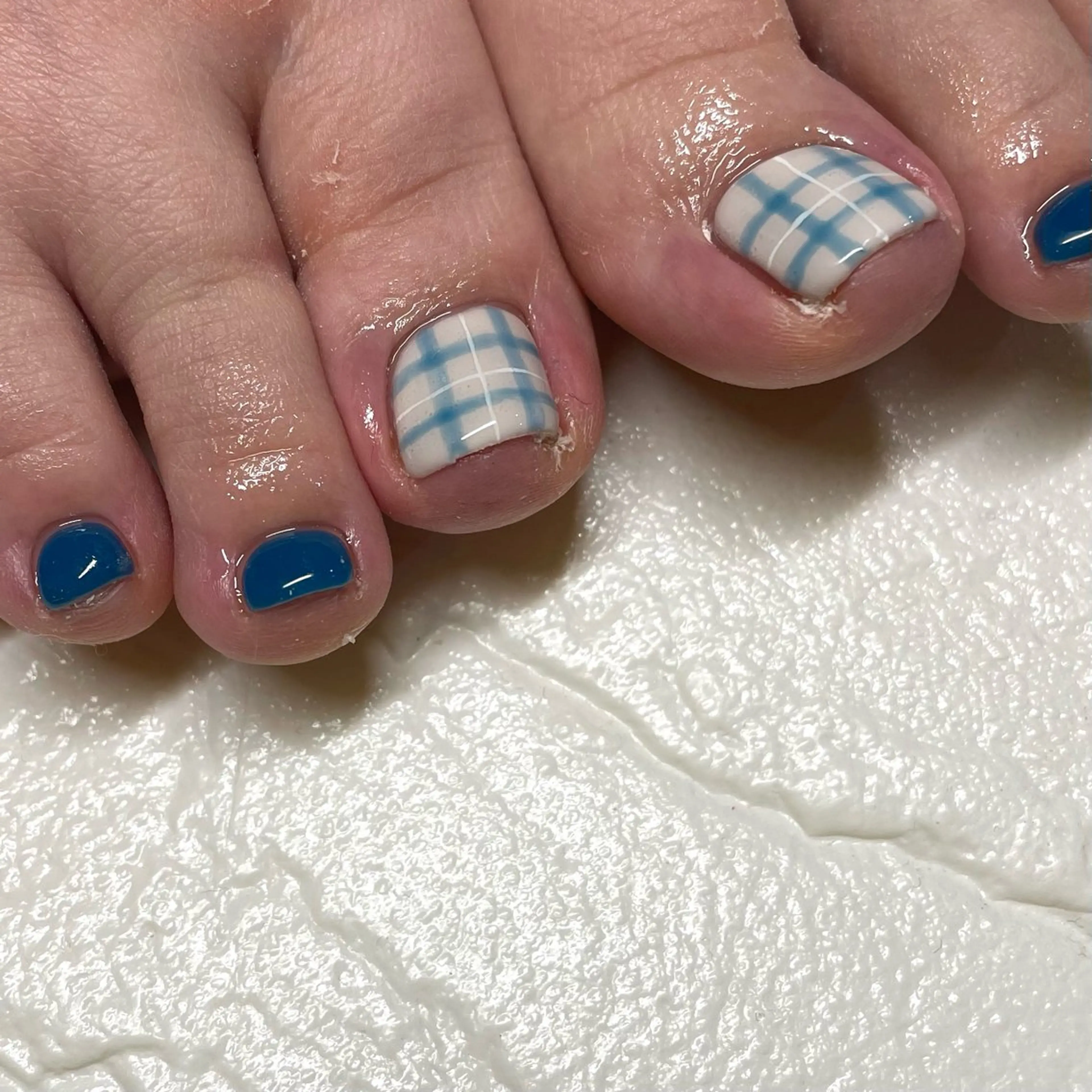 【オフ無料】 フット親指アート2本込み ¥8,800🦶🏻💐の写真