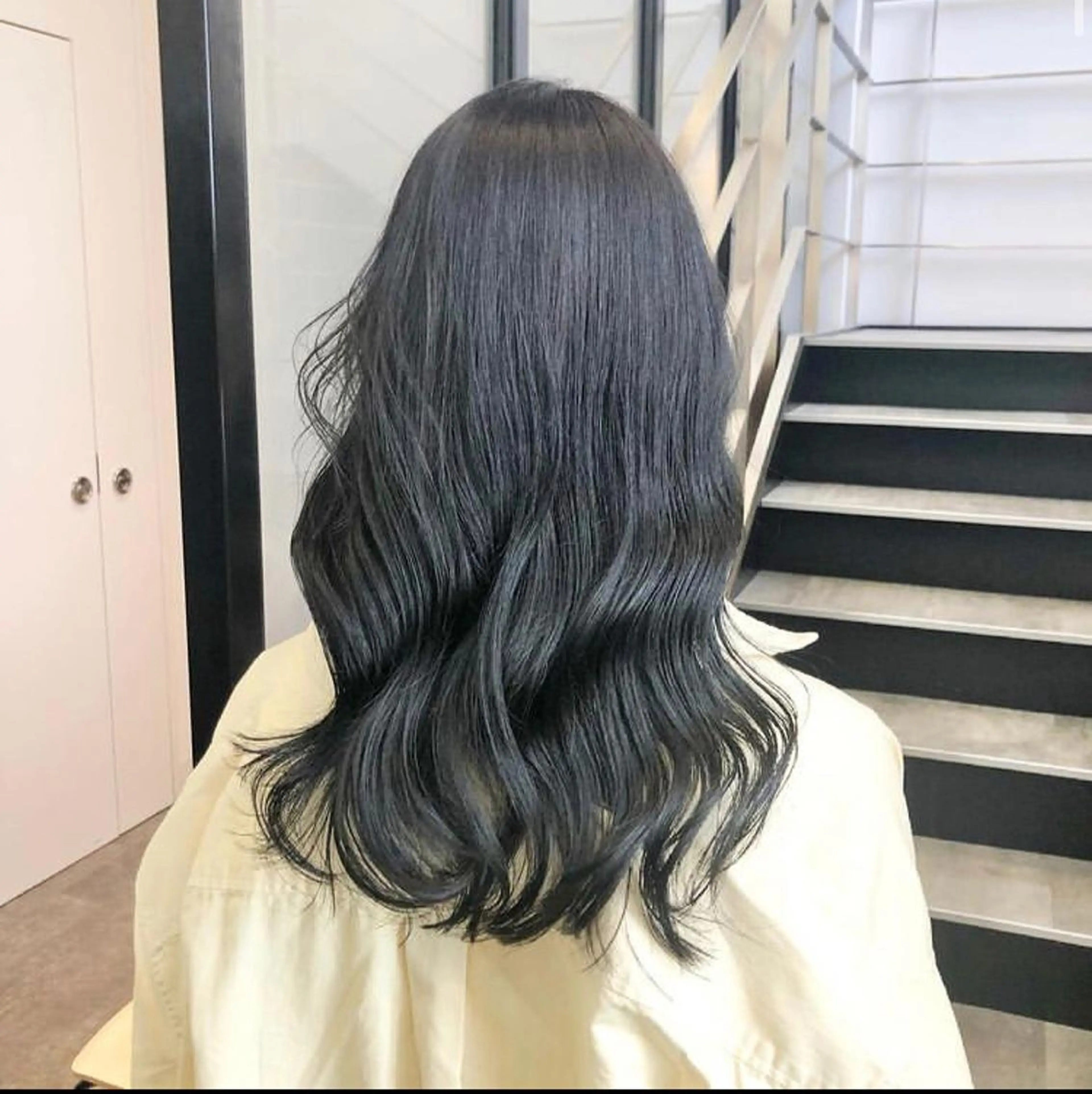 セミロング カラー パーマ ヘアアレンジ メンズ キッズ 子どものヘアアレンジ メンズ韓国風 ブルーカラー 透明感カラー グレージュ stylist 🌸 kana.のヘアスタイル