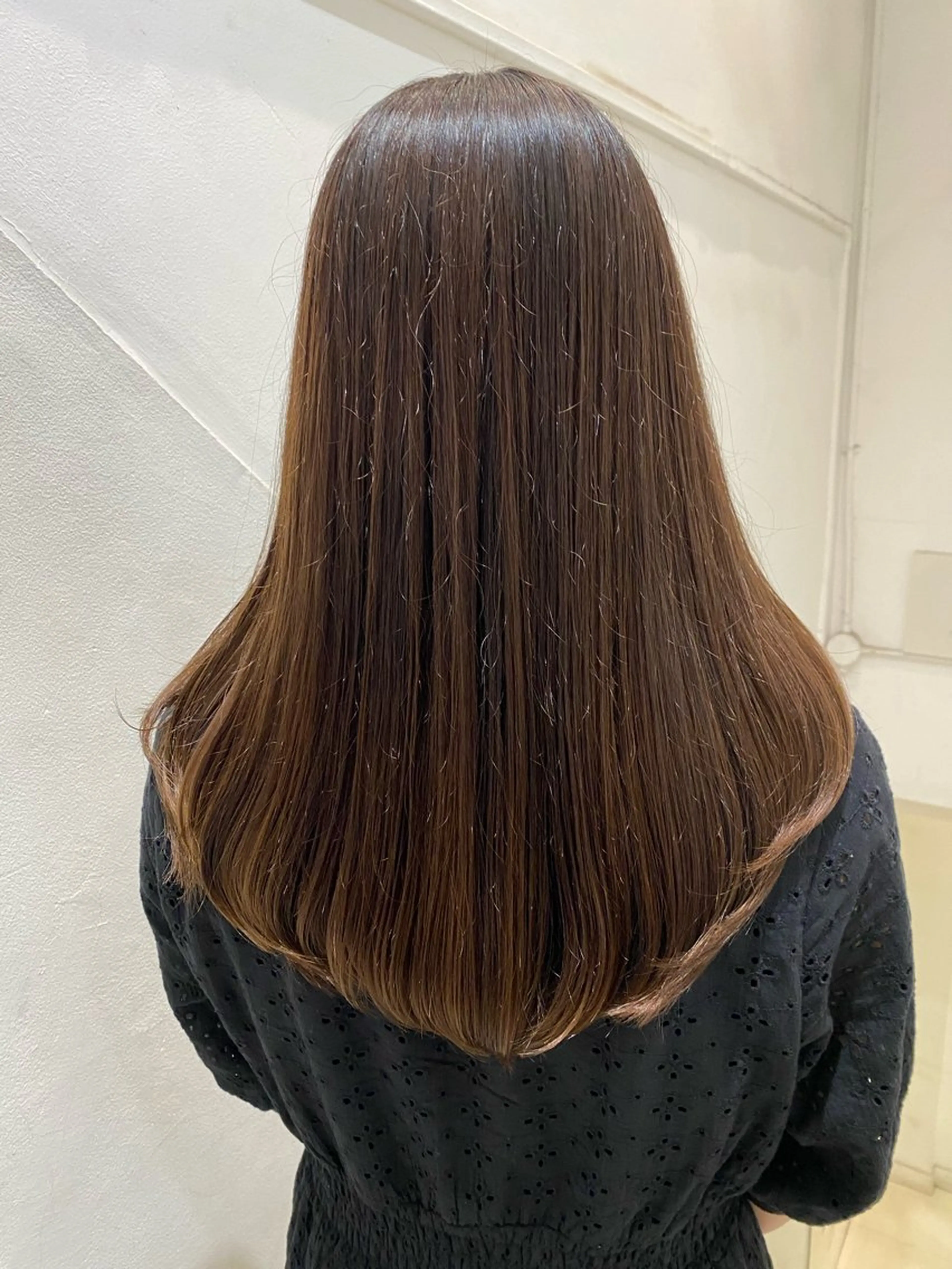 ロング 縮毛矯正 ✨くびれスタイル✨️ 戸嶋穂乃香のヘアスタイル