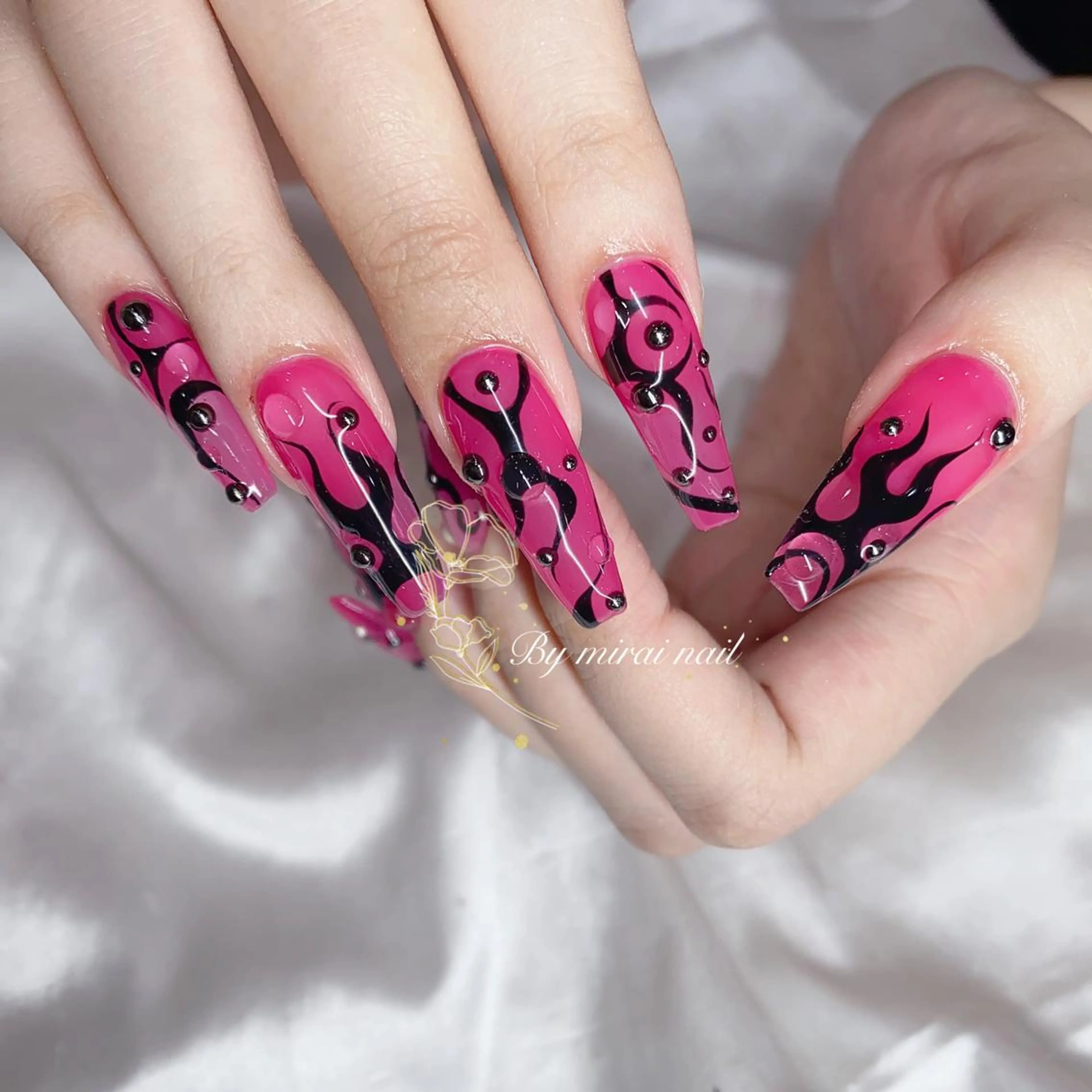 ネイル ネイルサロン 9Carats神田のネイルデザイン