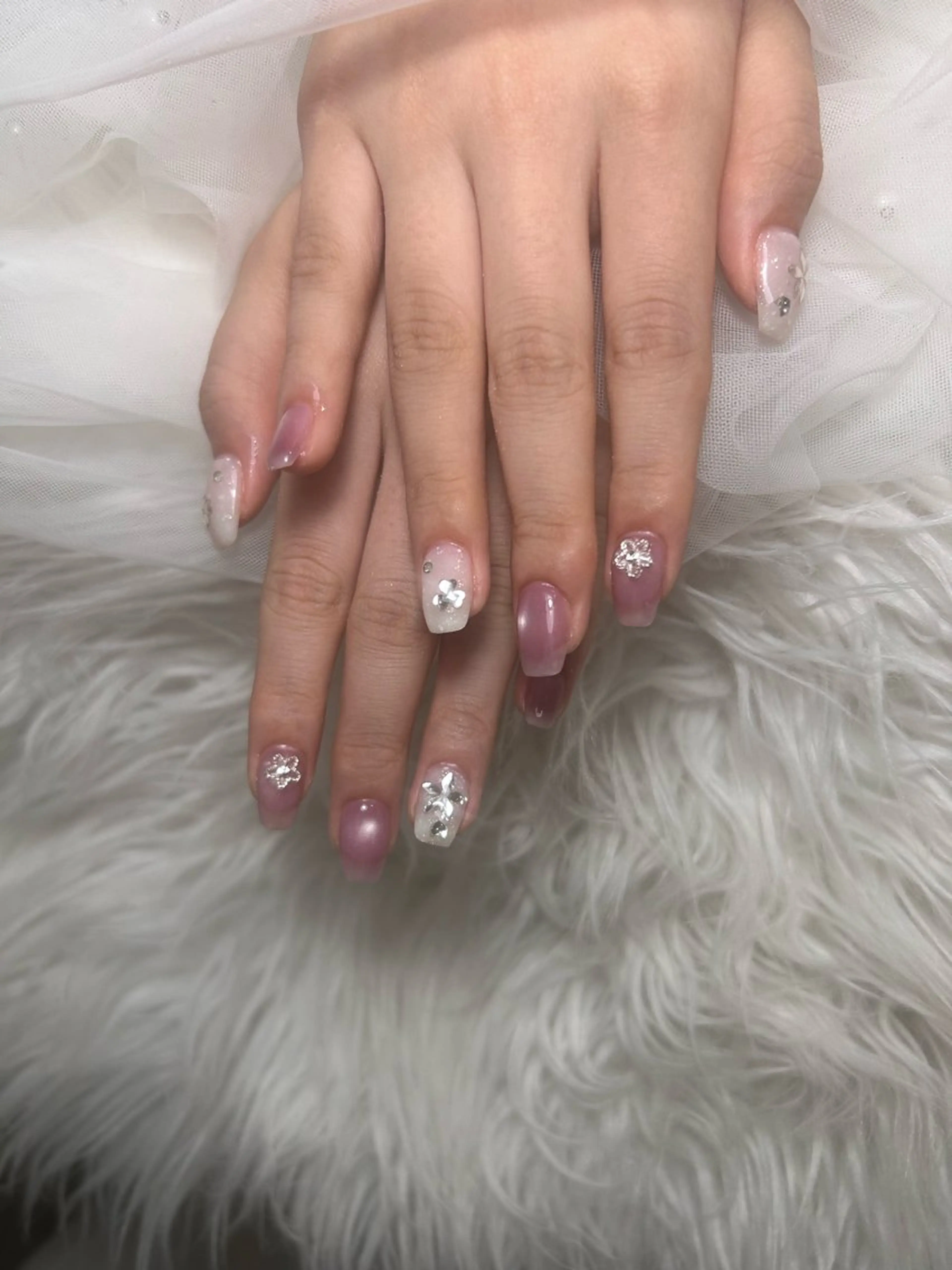 ネイル アートネイル 桜ネイル フレンチネイル ガラスフレンチ グラデーション ハンドネイル 🌸Soluna 🌸のネイルデザイン