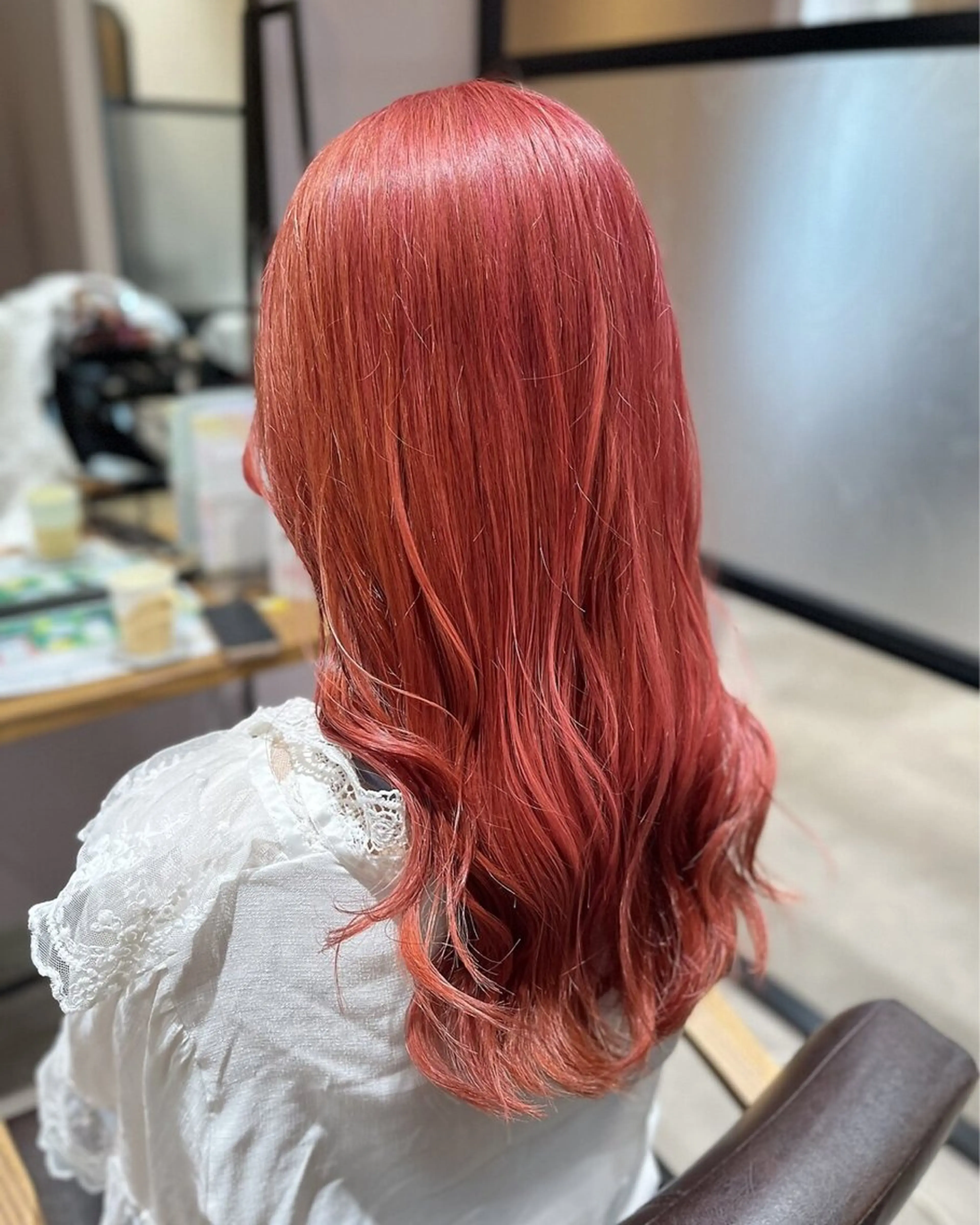 カラー 西原 愛紗のヘアスタイル