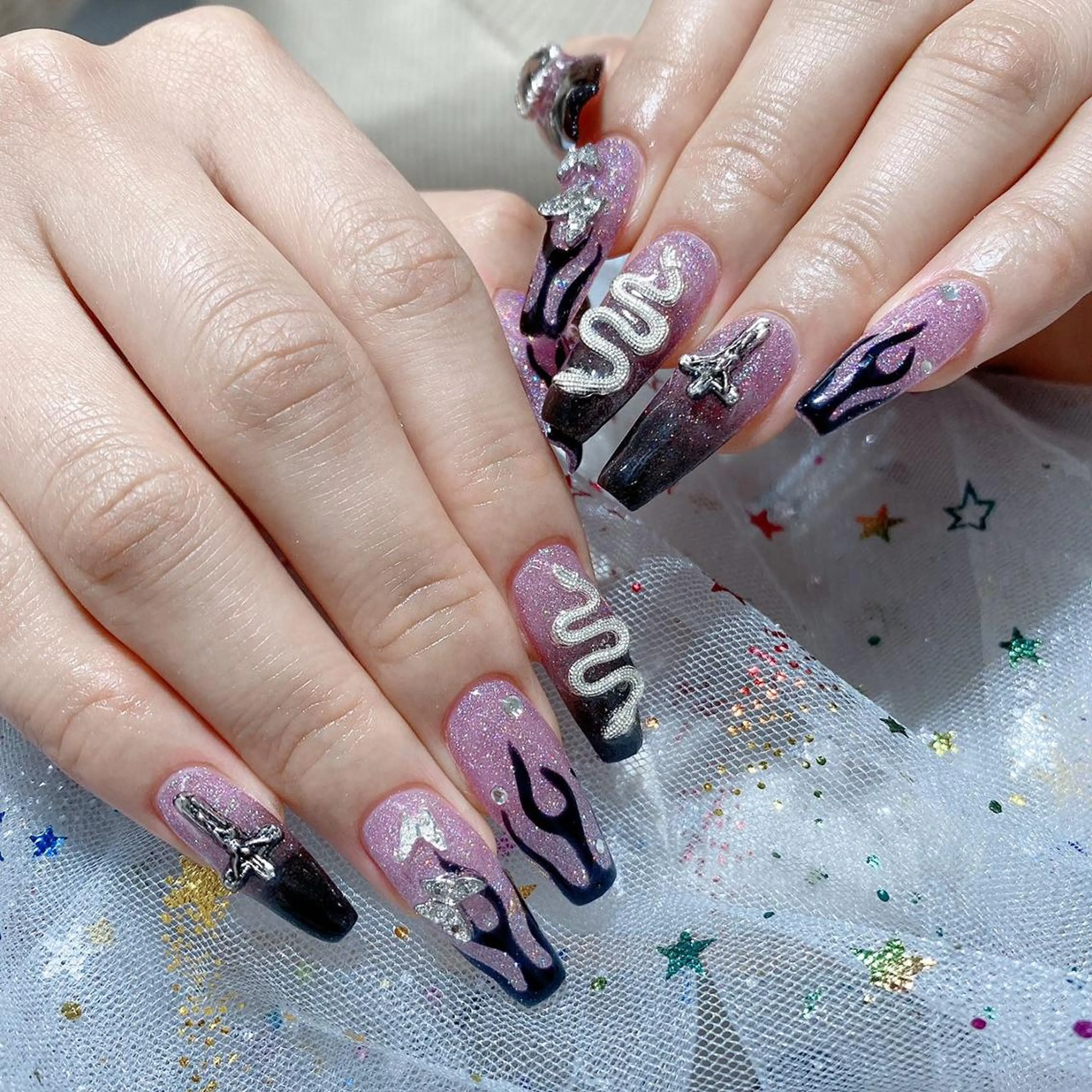 ネイル ハンドネイル Queens マオのネイルデザイン