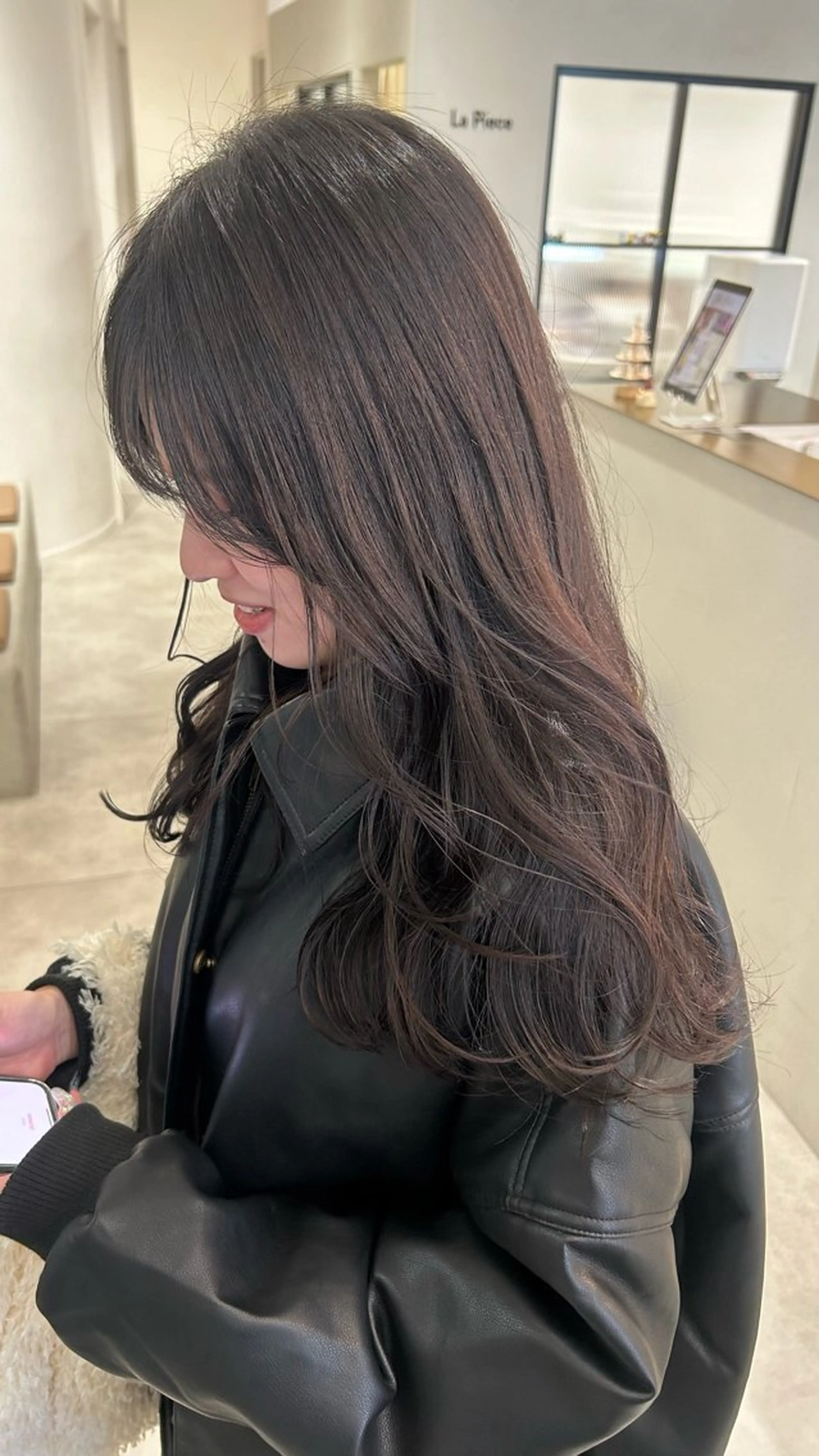 セミロング カラー 透明感カラー カット ヘアカラー オリーブベージュ/ ブリーチなし透明感のヘアスタイル