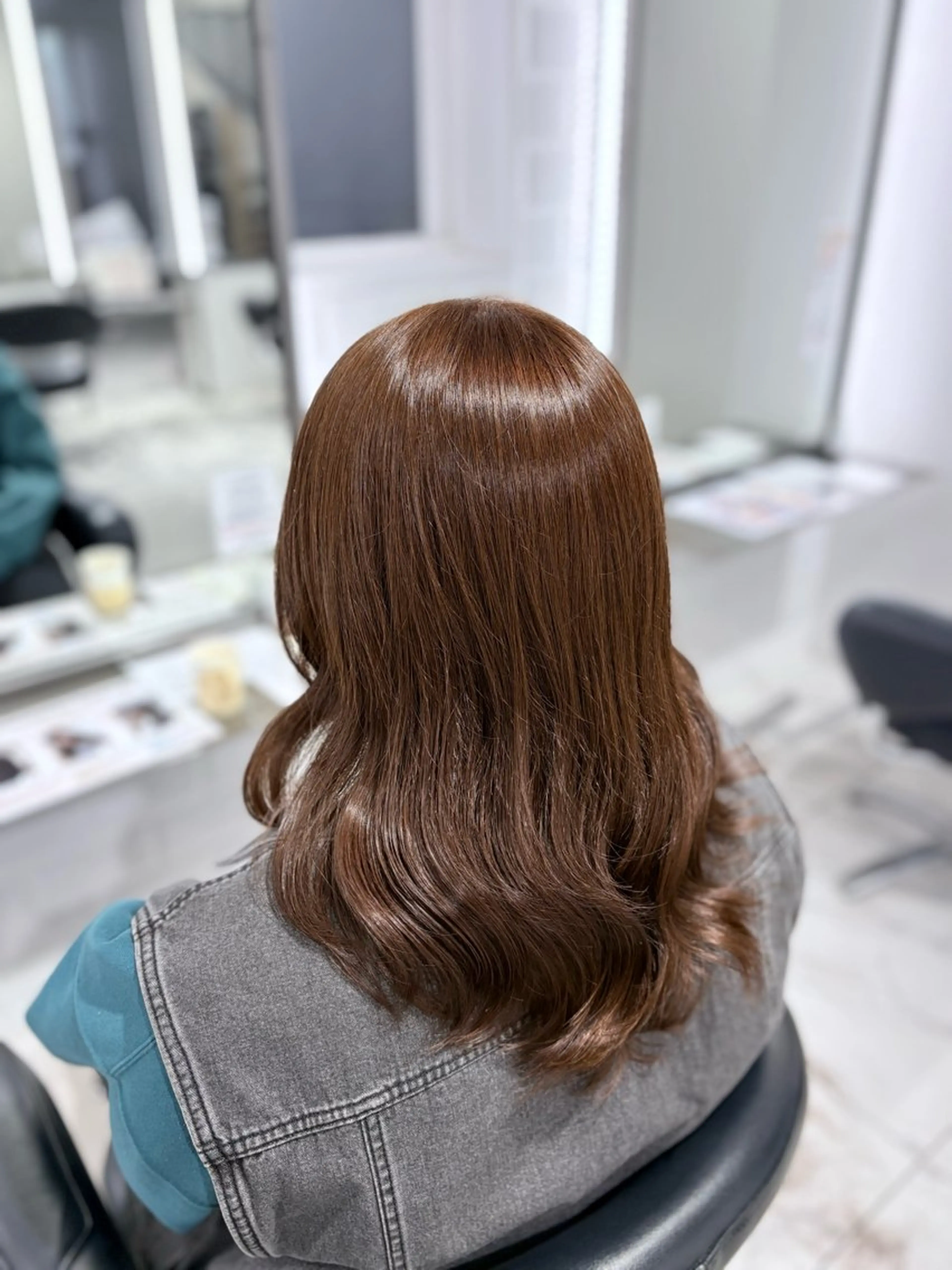 ミディアム ヘアカラー トリートメント 透明感艶カラー/ 岡田澪香のヘアスタイル