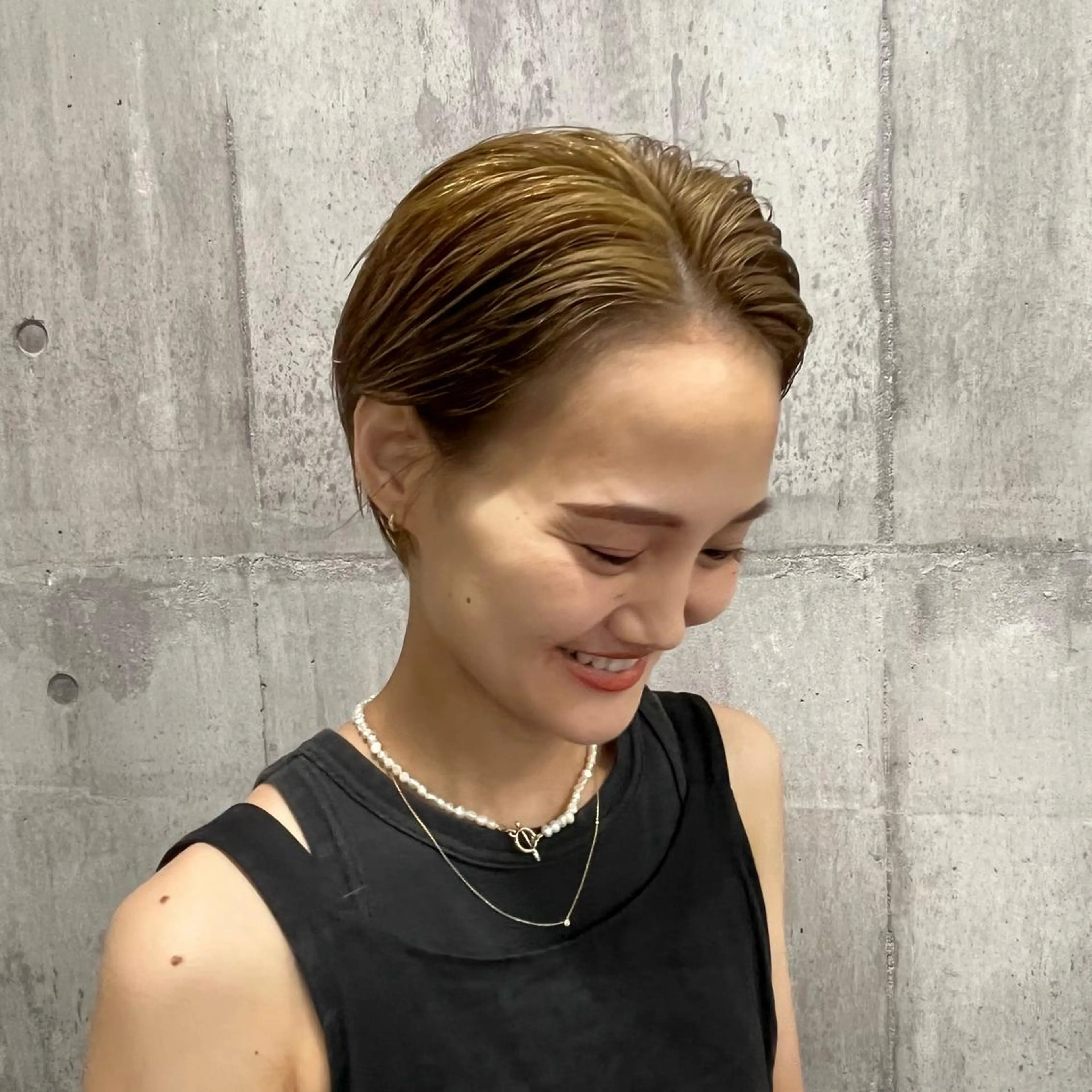 ショート カラー newi赤羽 HINATAのヘアスタイル