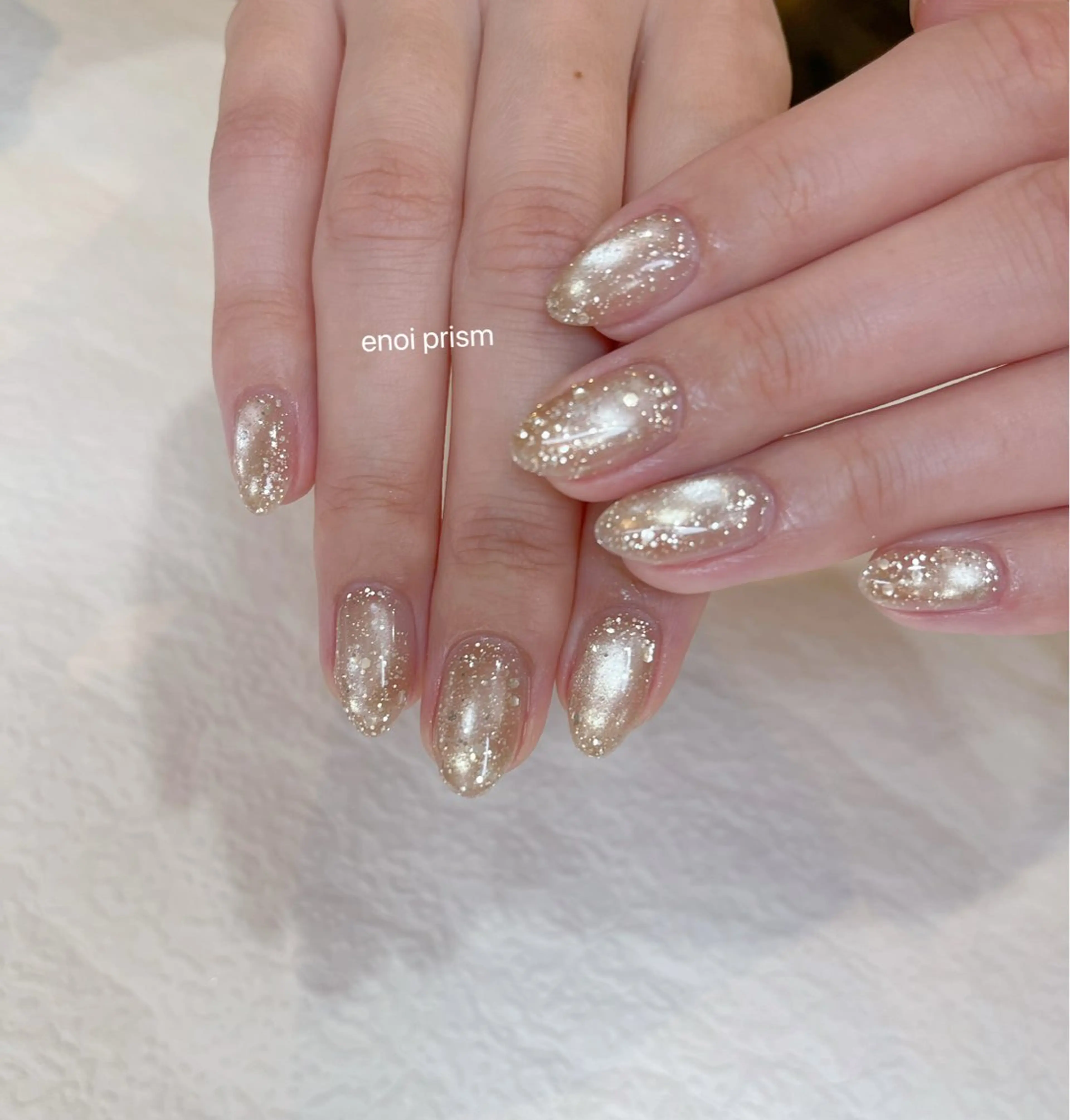 【enoi】　prism、jewel マグネットネイルの写真