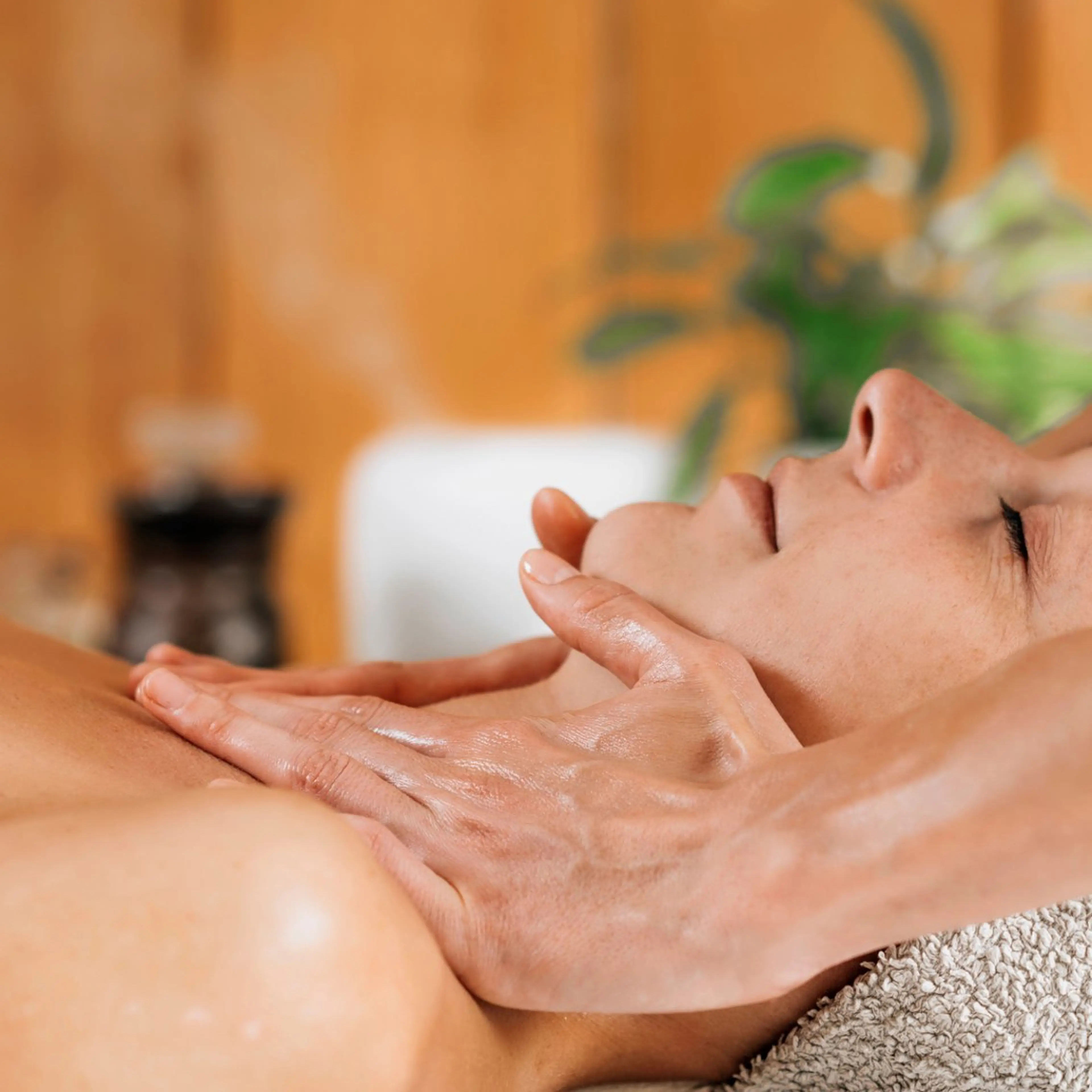 【ドライヘッドスパ40分】頭耳首肩デコルテ40分+足湯ほぐし10分😴眼精疲労 頭痛 首肩コリ 神経疲労の写真