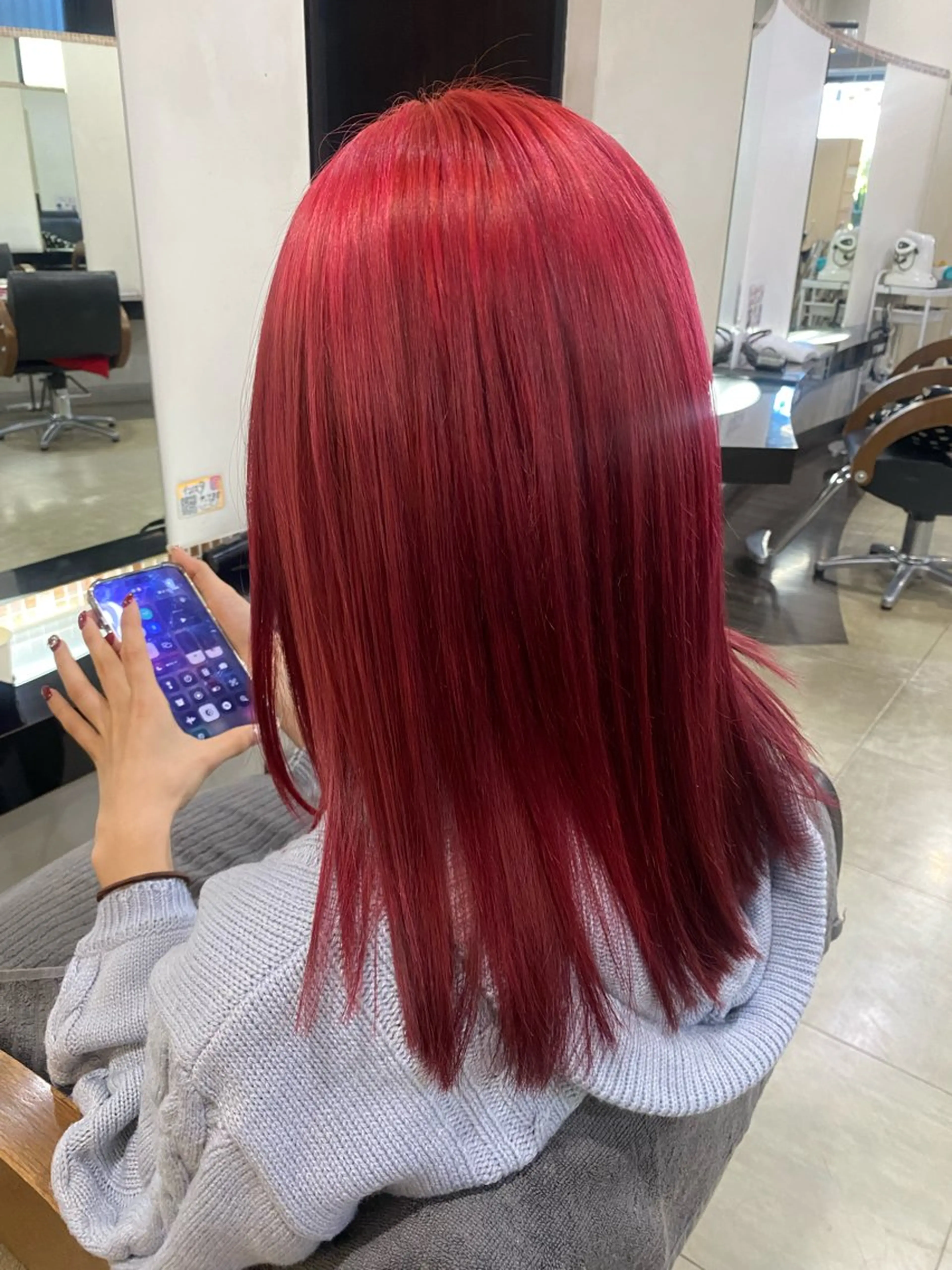 セミロング カラー ヘアアレンジ レッドカラー 烏山 達也のヘアスタイル