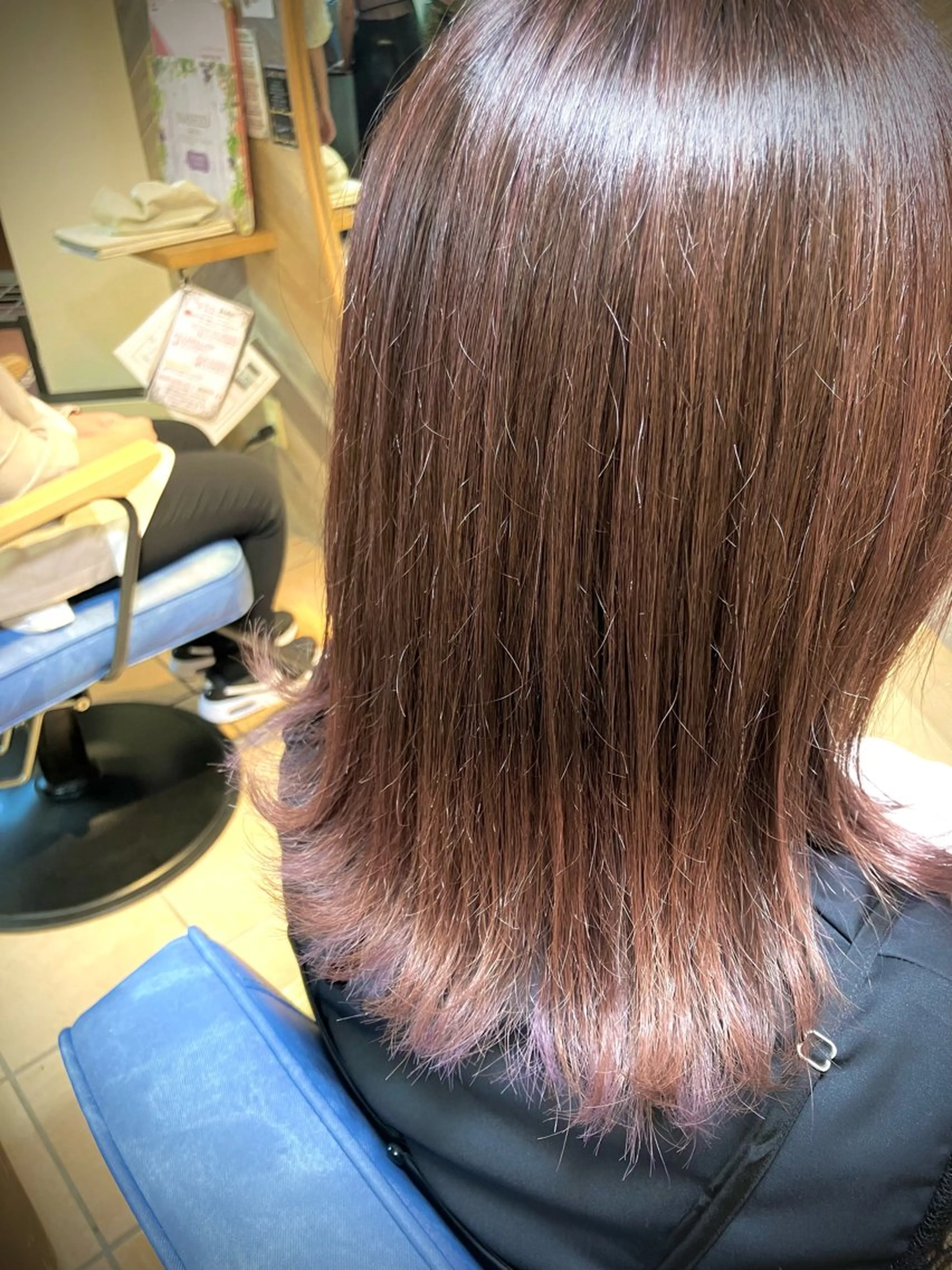 カラー 奥谷 美代子のヘアスタイル