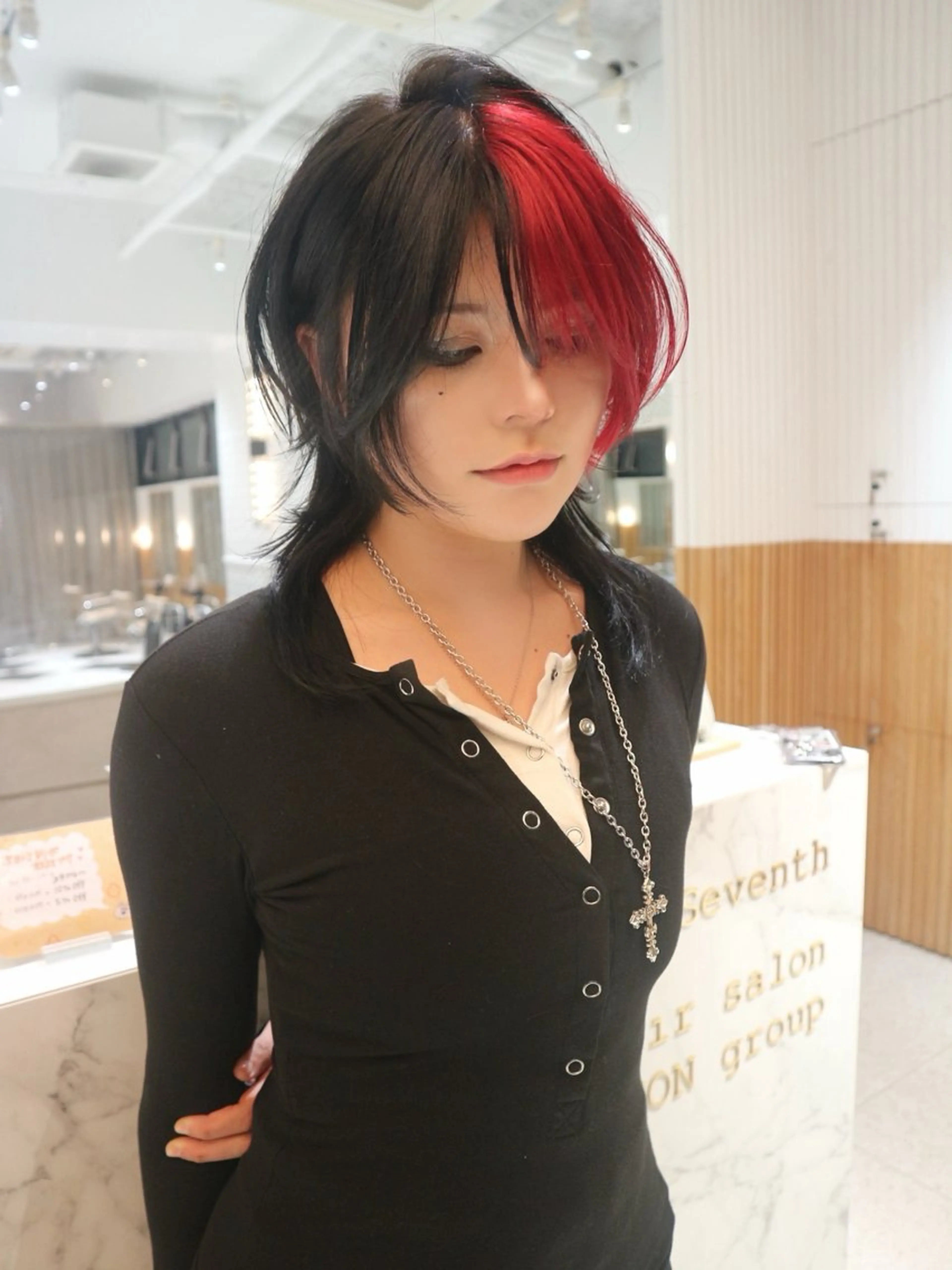 ミディアム カラー デザインカラー ウルフカット カット ヘアカラー トリートメント YUI.⋆𝜗𝜚 /レイヤー/ボブのヘアスタイル