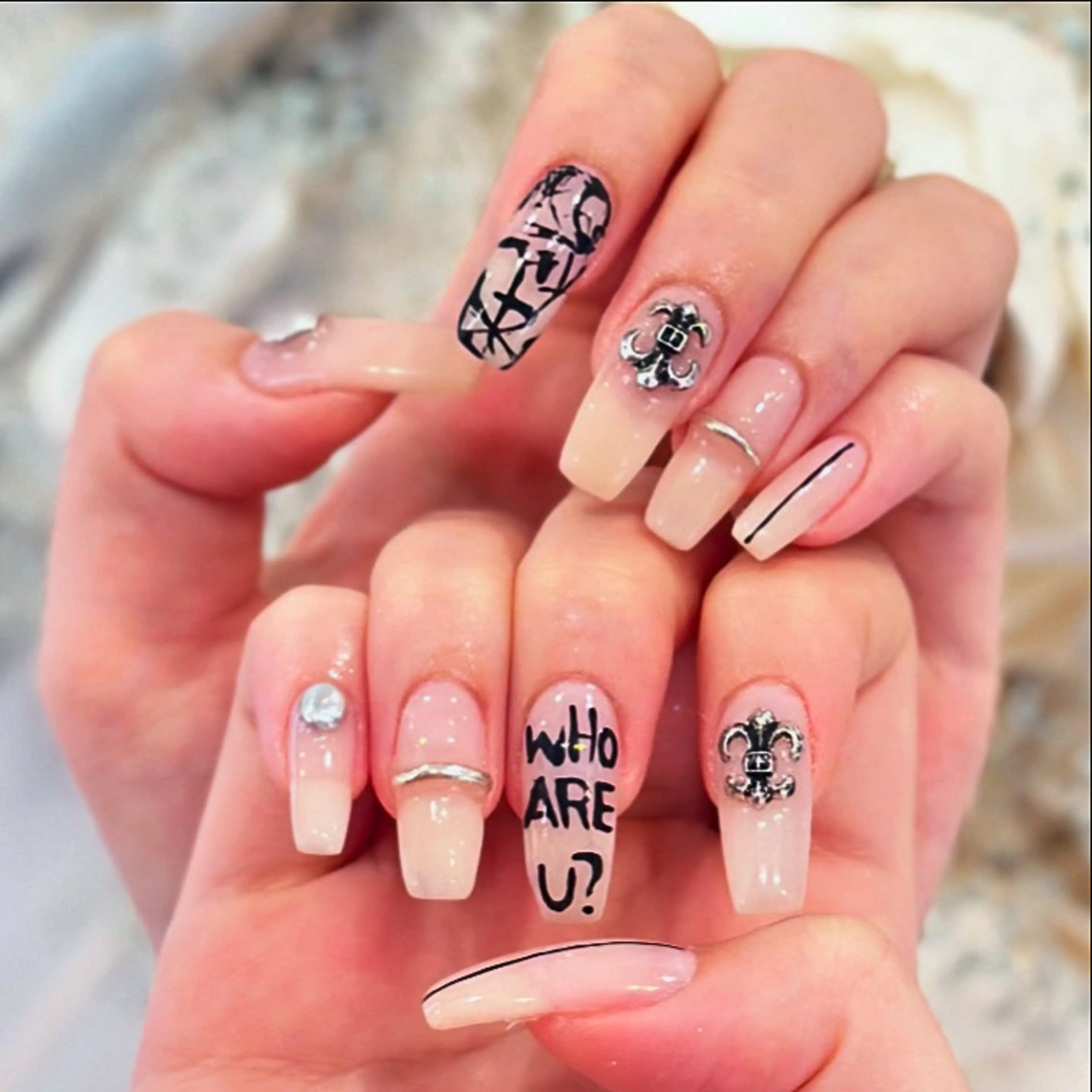 ネイル マルサンカクシカク所属・○△□ 守口市のネイルデザイン