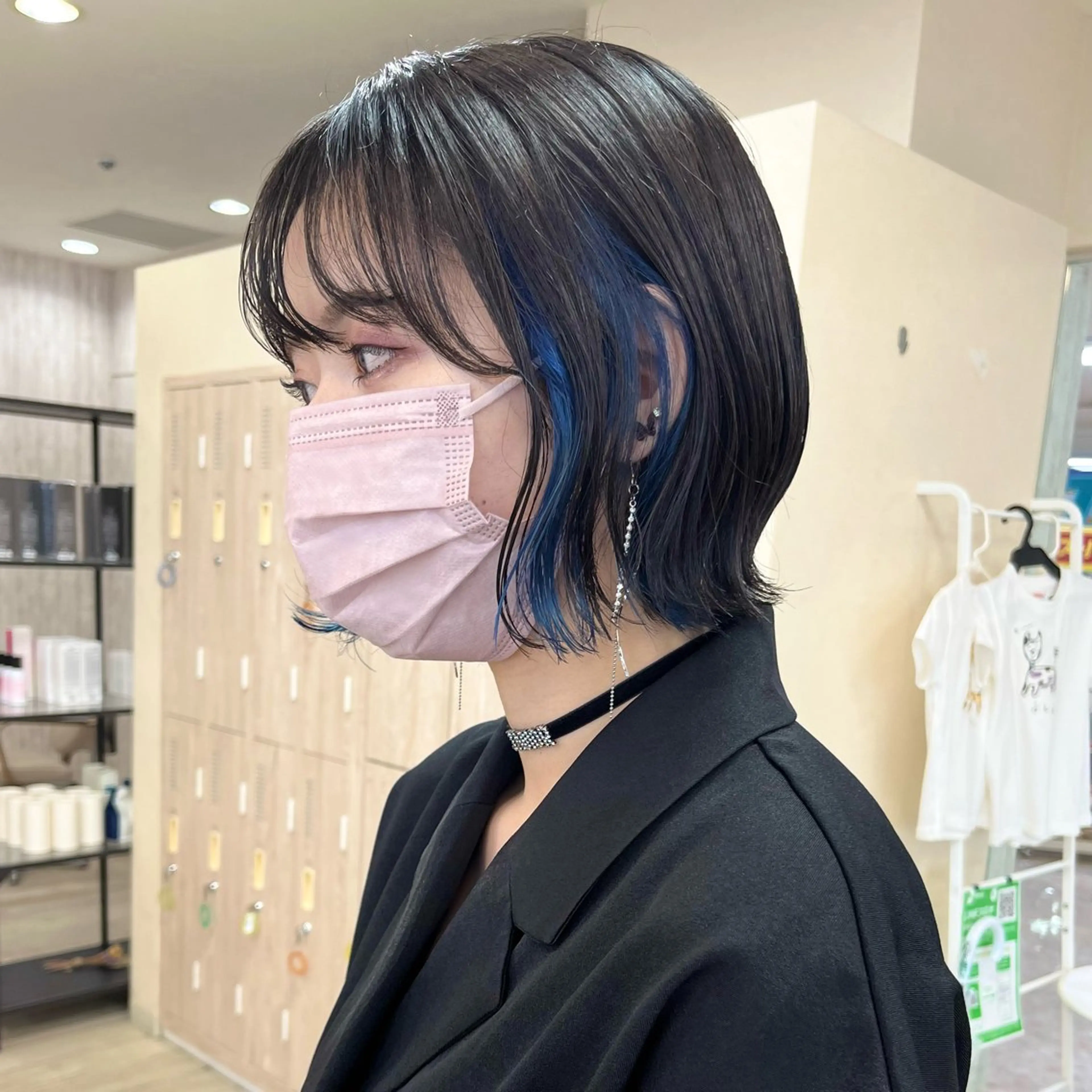 ショート カラー ブリーチ イヤリングカラー ブリーチなしカラー ボブ レイヤーカット カット ヘアカラー トリートメント 初めてのショート お任せください✂️のヘアスタイル