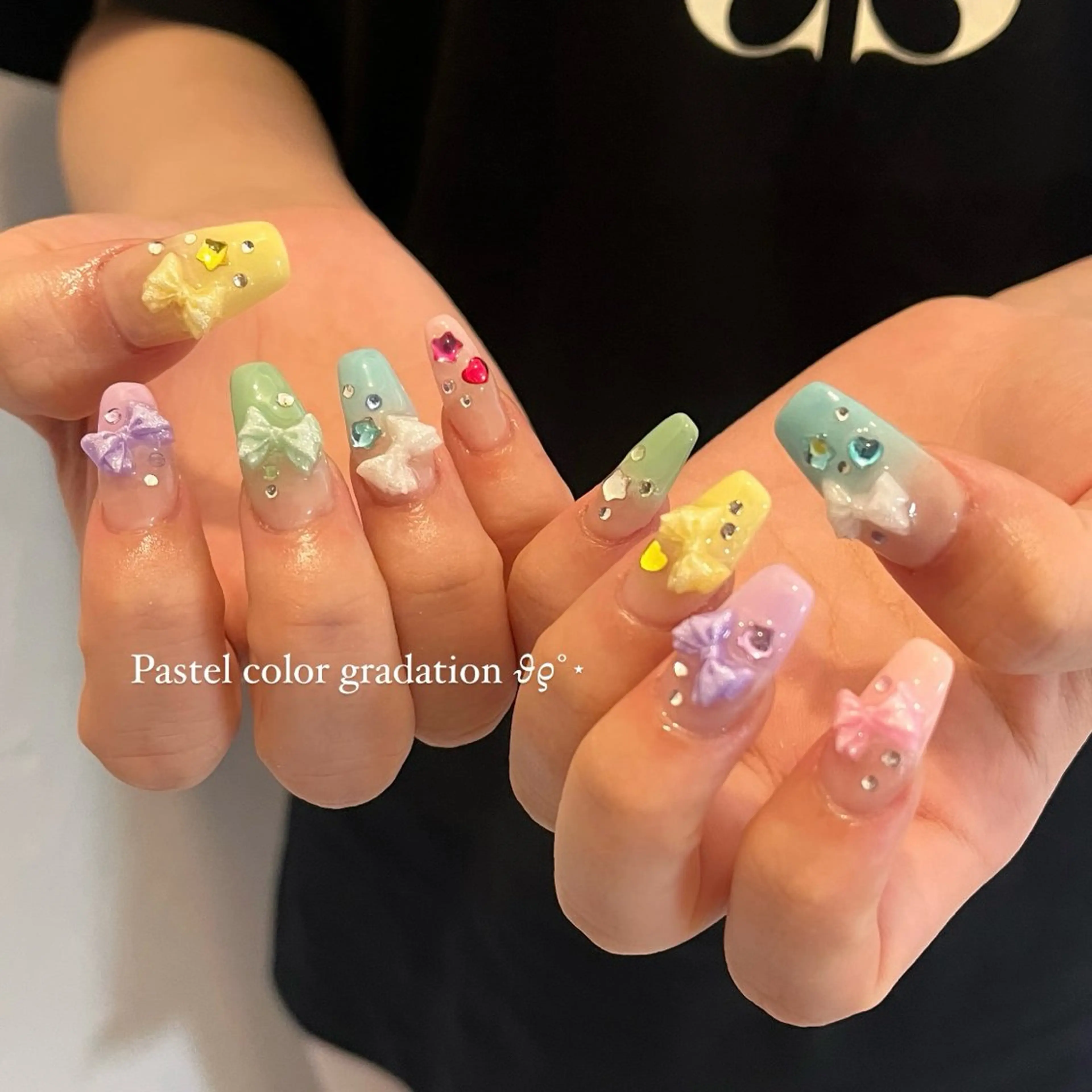 ジェルチップ長さだし＋デザインやり放題の写真