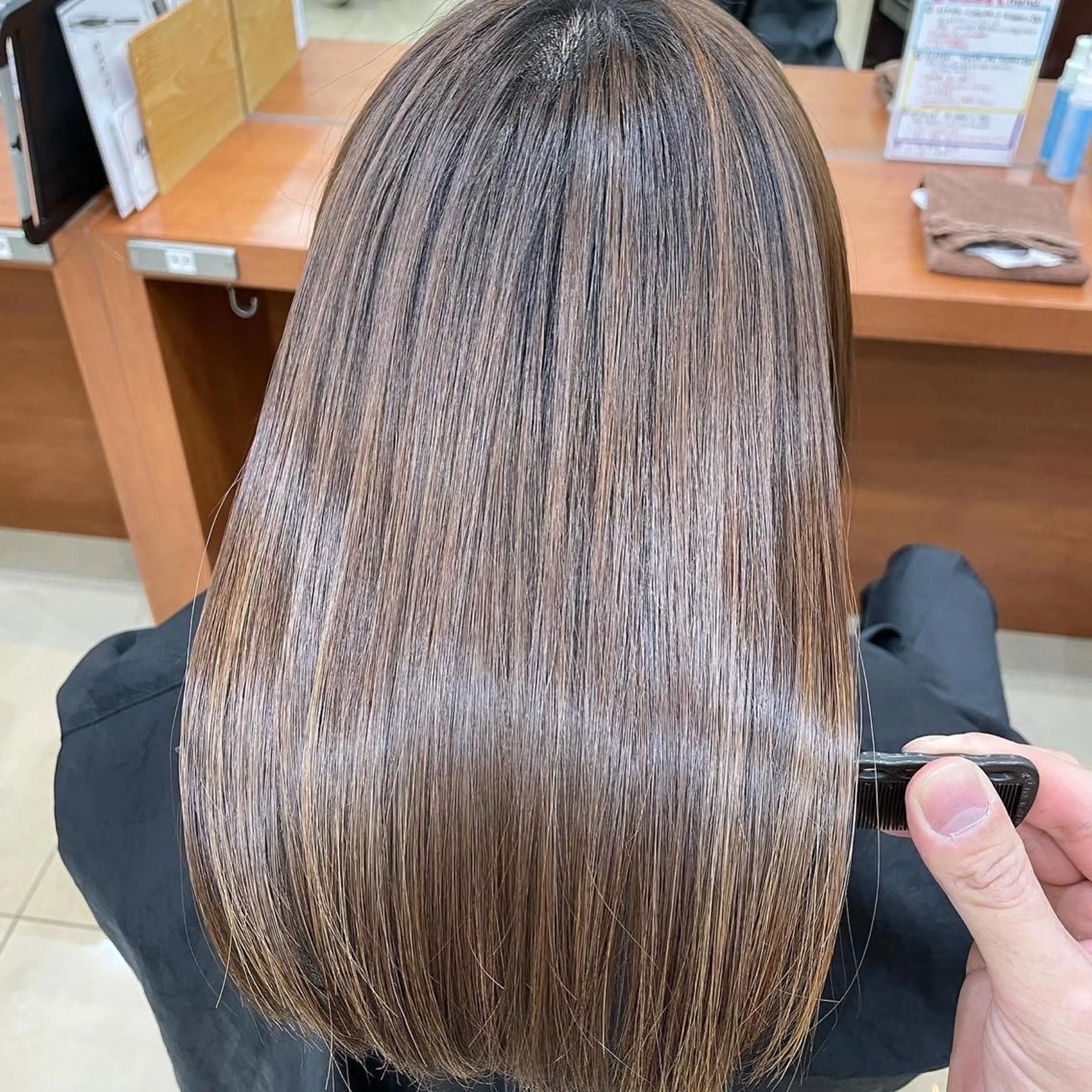 セミロング カラー パーマ 縮毛矯正 トリートメント 縮毛矯正/髪質改善 /韓国風　山川春輝のヘアスタイル