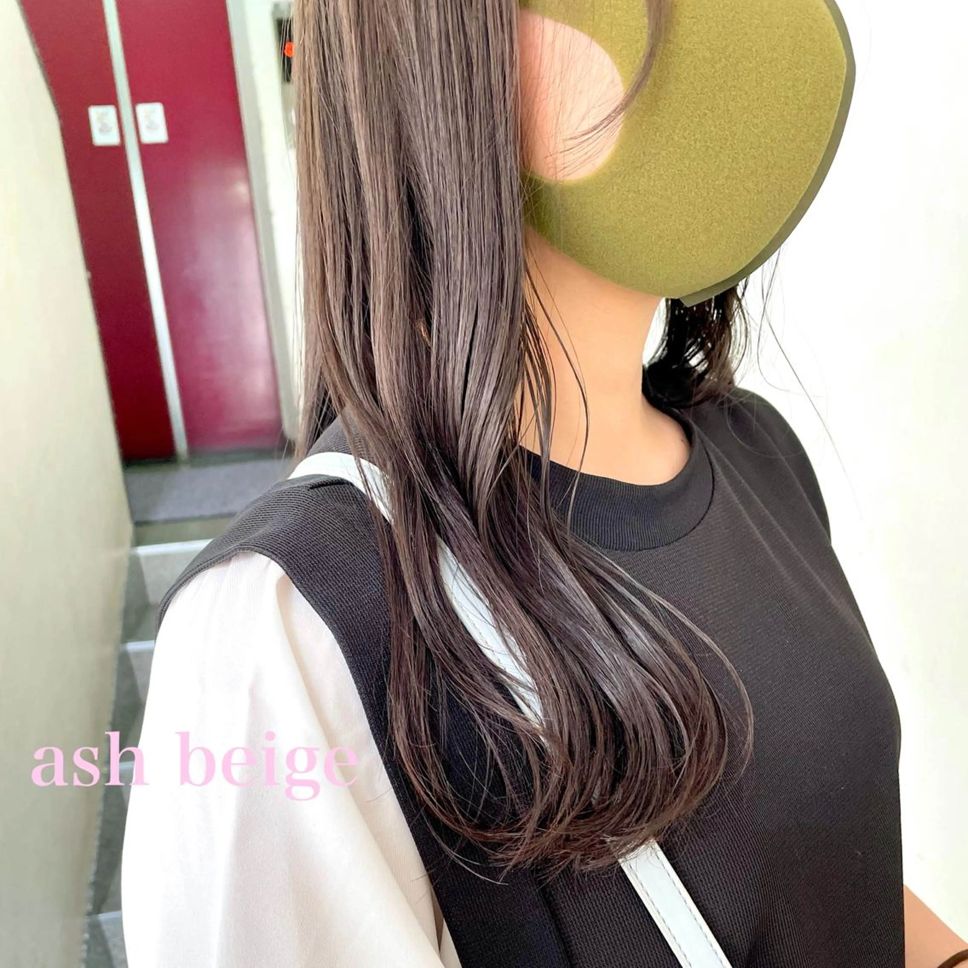 セミロング カラー アッシュ ベージュカラー 透明感カラー トリートメント カット ヘアカラー トリートメント 切りっぱなしボブ ソノキユウカのヘアスタイル