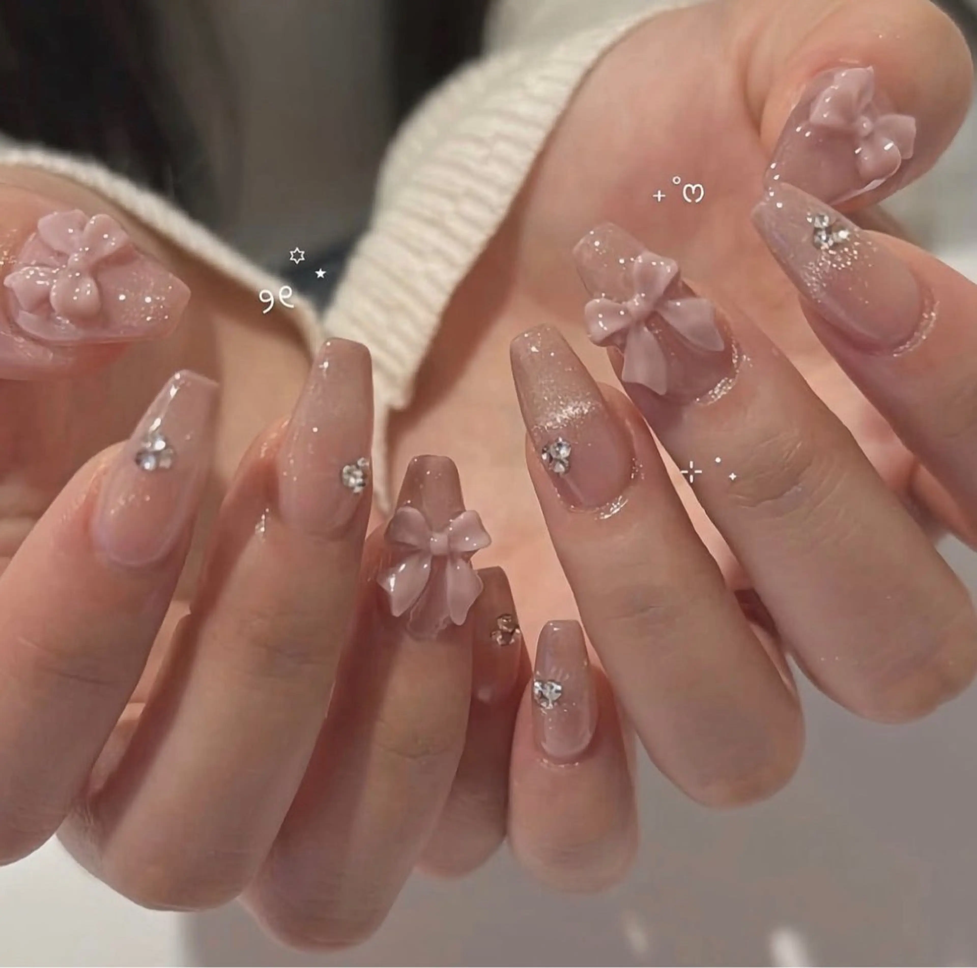 ネイル チークネイル フレンチネイル ジェルネイル ガーリー キラキラネイル 高橋 雪のネイルデザイン