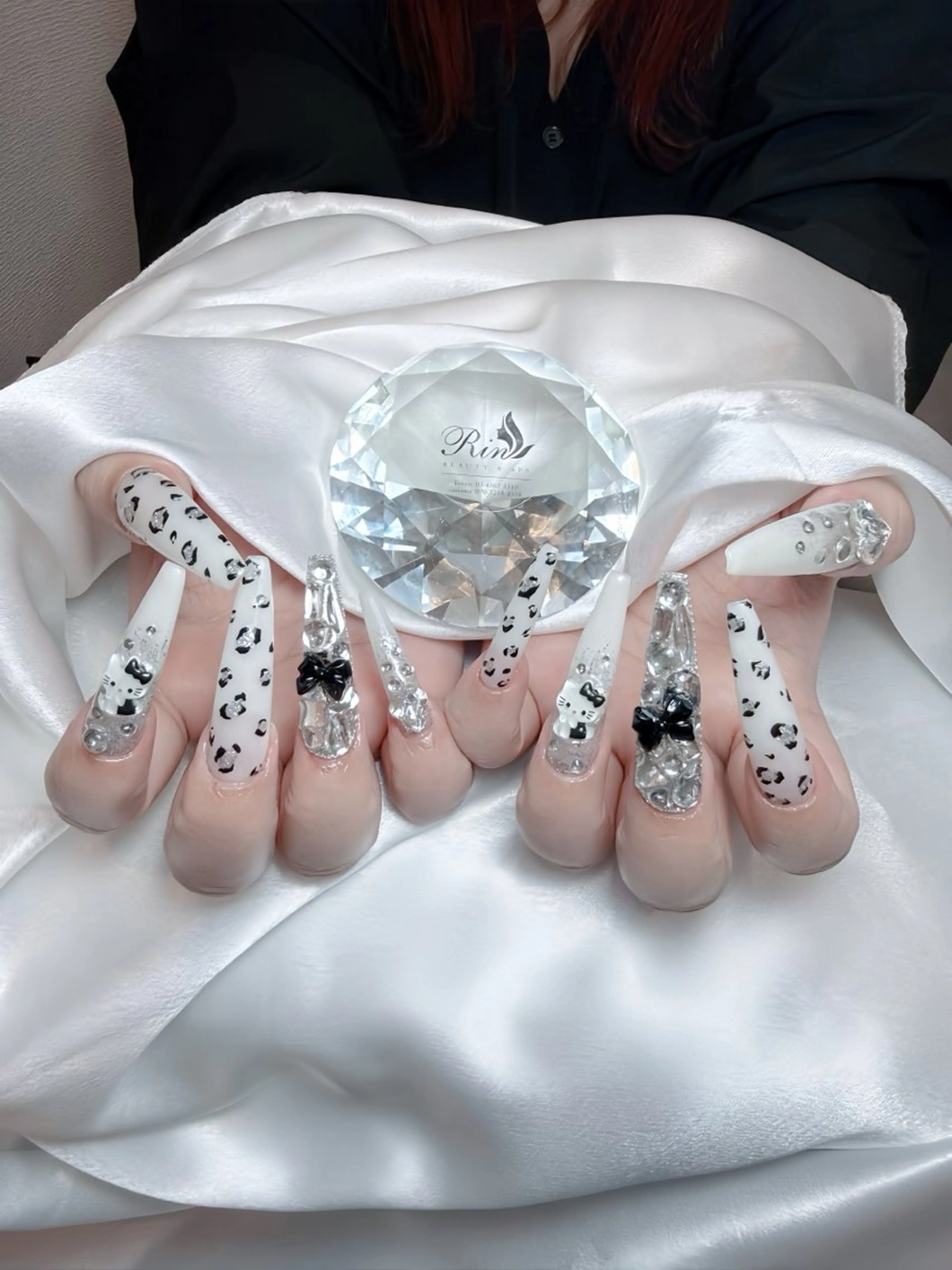 ネイル アートネイル チークネイル ジェルネイル ロングネイル マグネットネイル ハンドネイル Rin Nail 新大久保店のネイルデザイン