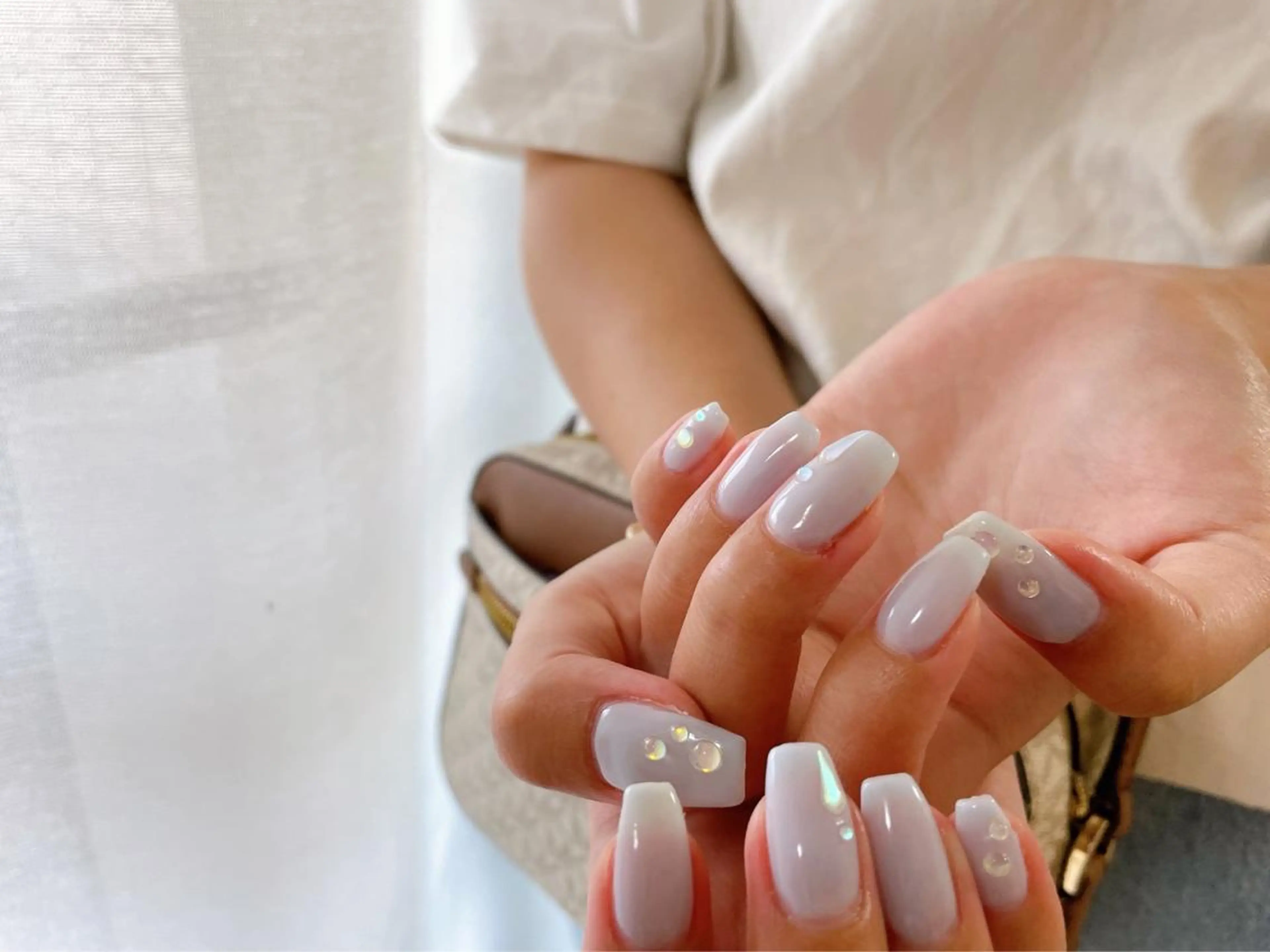 ネイル オーロラネイル フラワーネイル フットネイル フレンチネイル ジェルネイル mogunail &blowのネイルデザイン