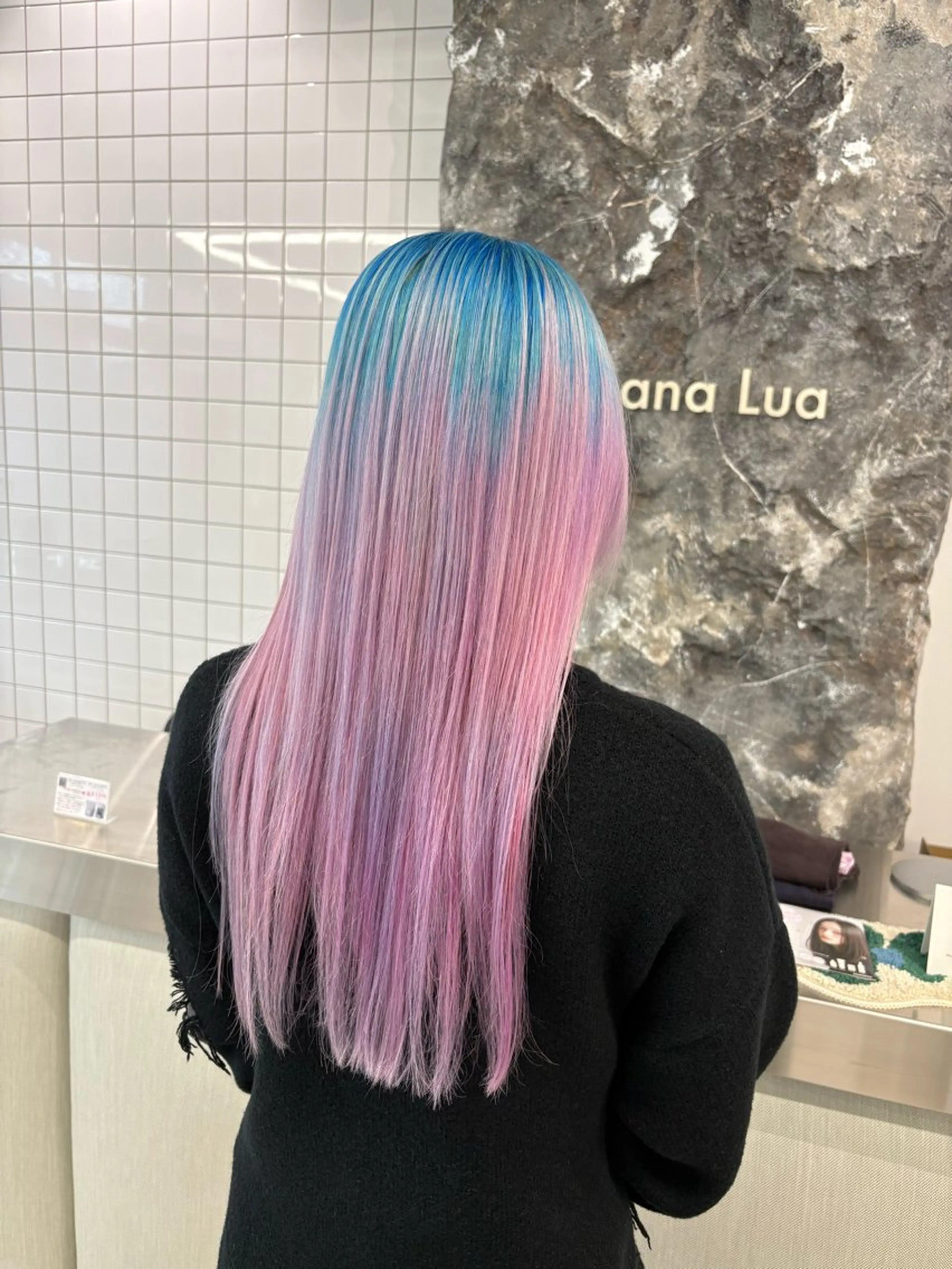 ロング ブリーチカラー‎🩵 YUANのヘアスタイル