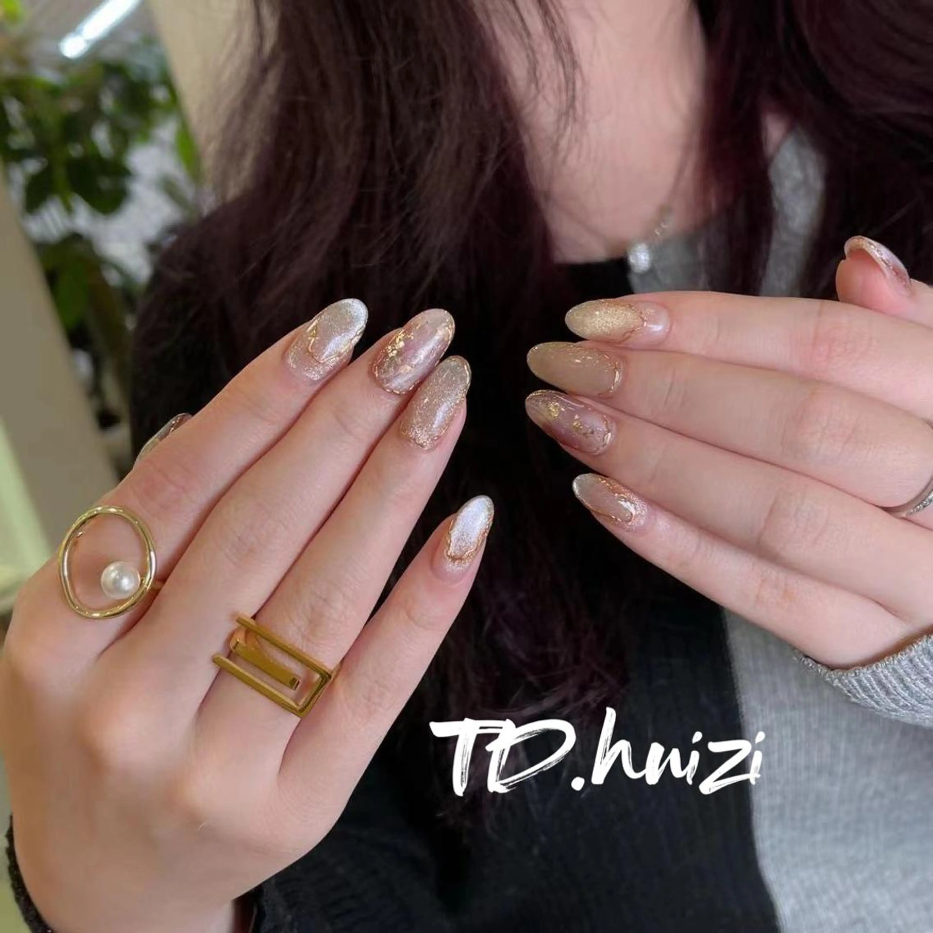 ミディアム めぐみのネイルサロン スタッフ練習のネイルデザイン