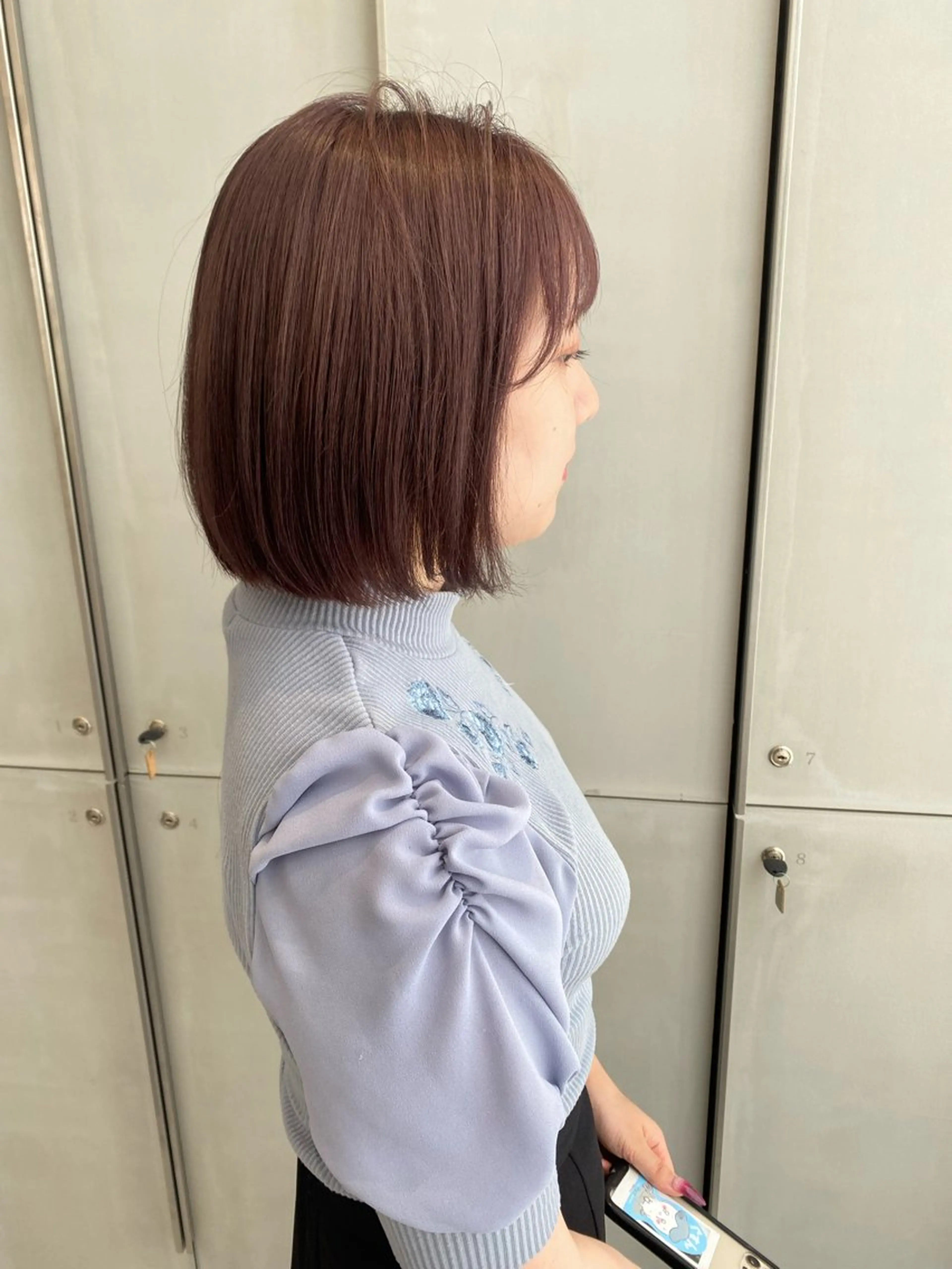 ミディアム ミオ💎ショート 透ける暗髪のヘアスタイル