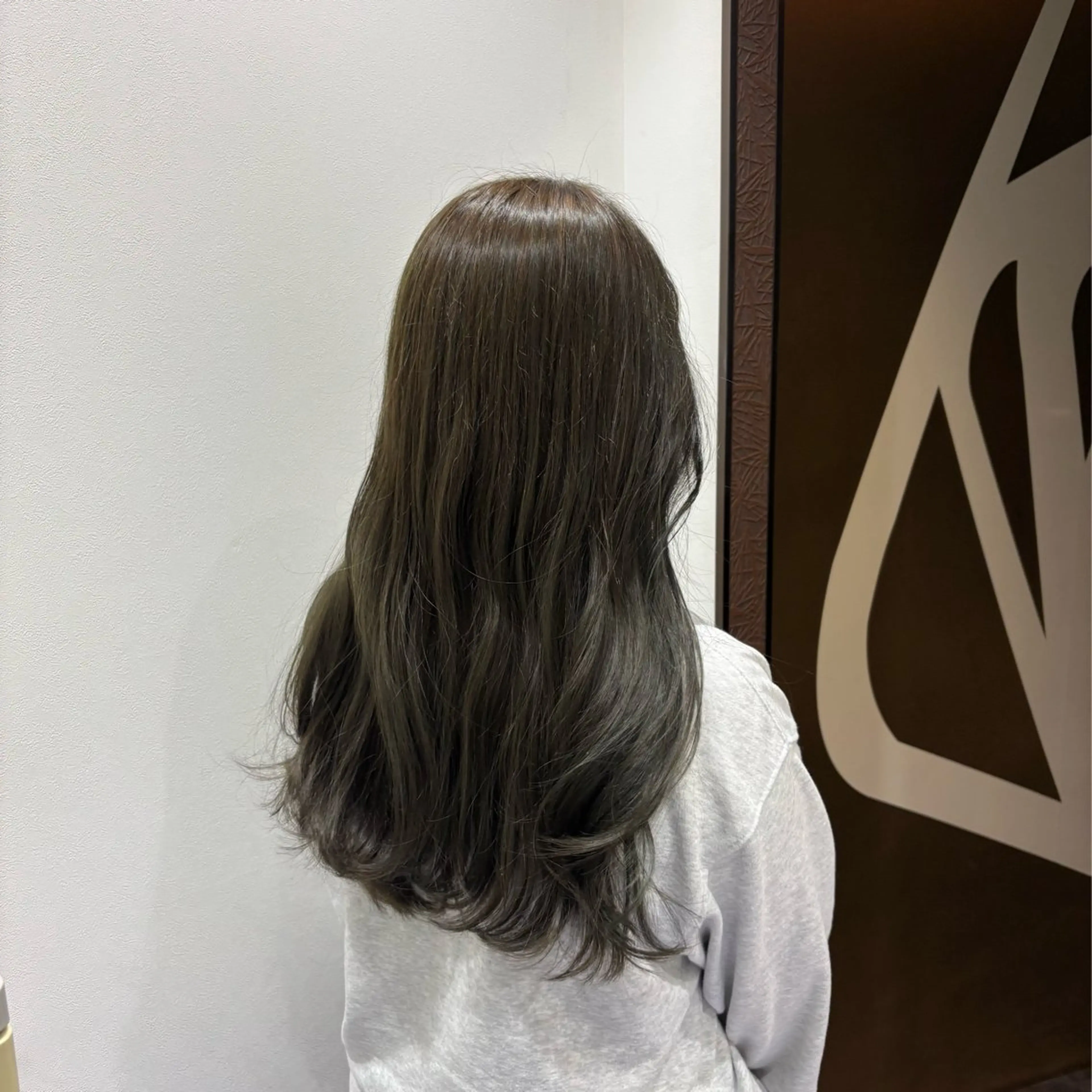 ロング カラー 透明感カラー オリーブカラー 🌸石間伏 愛理🌸のヘアスタイル