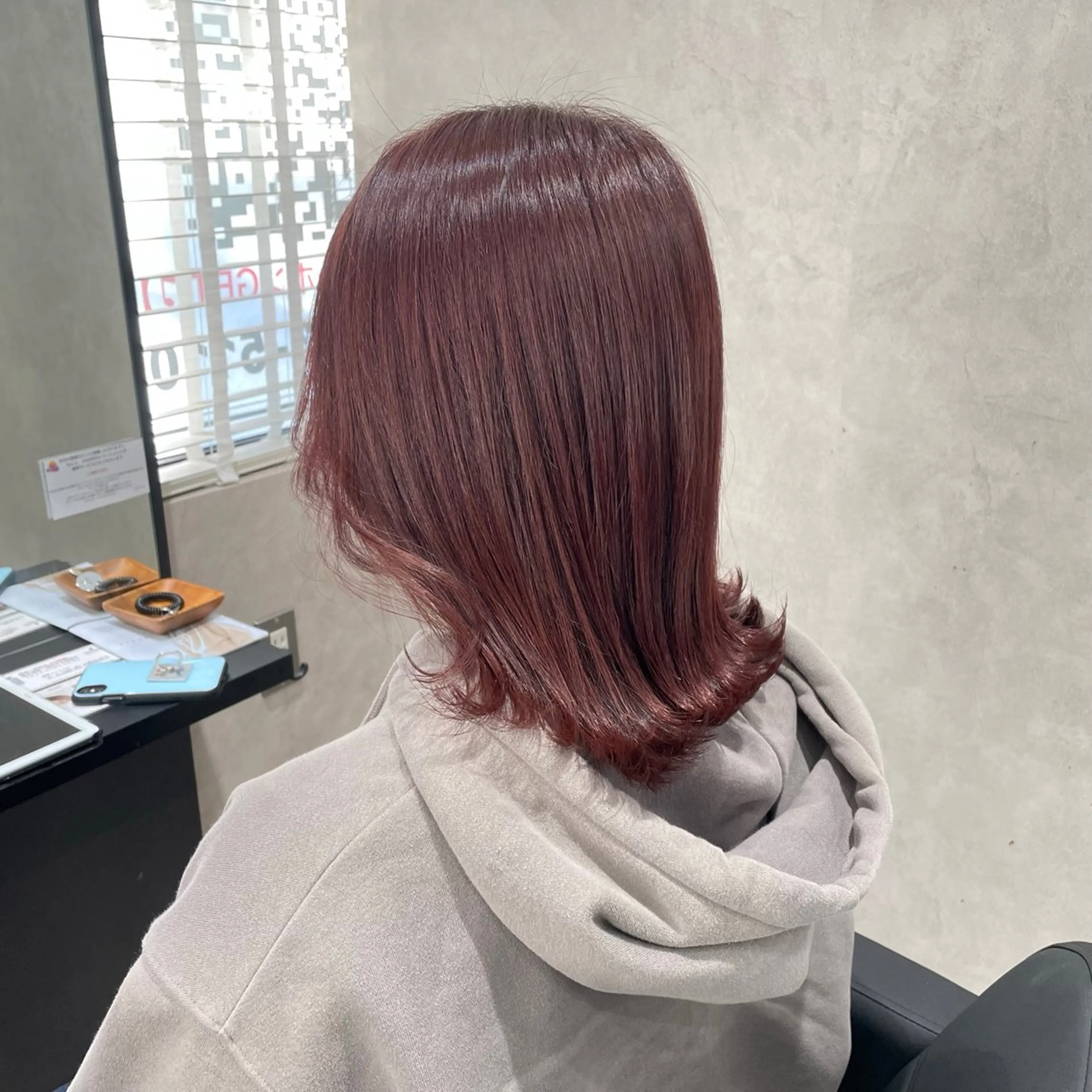 ミディアム カラー カット ヘアカラー トリートメント ピンクカラー/ 透明感カラー鈴木海音のヘアスタイル