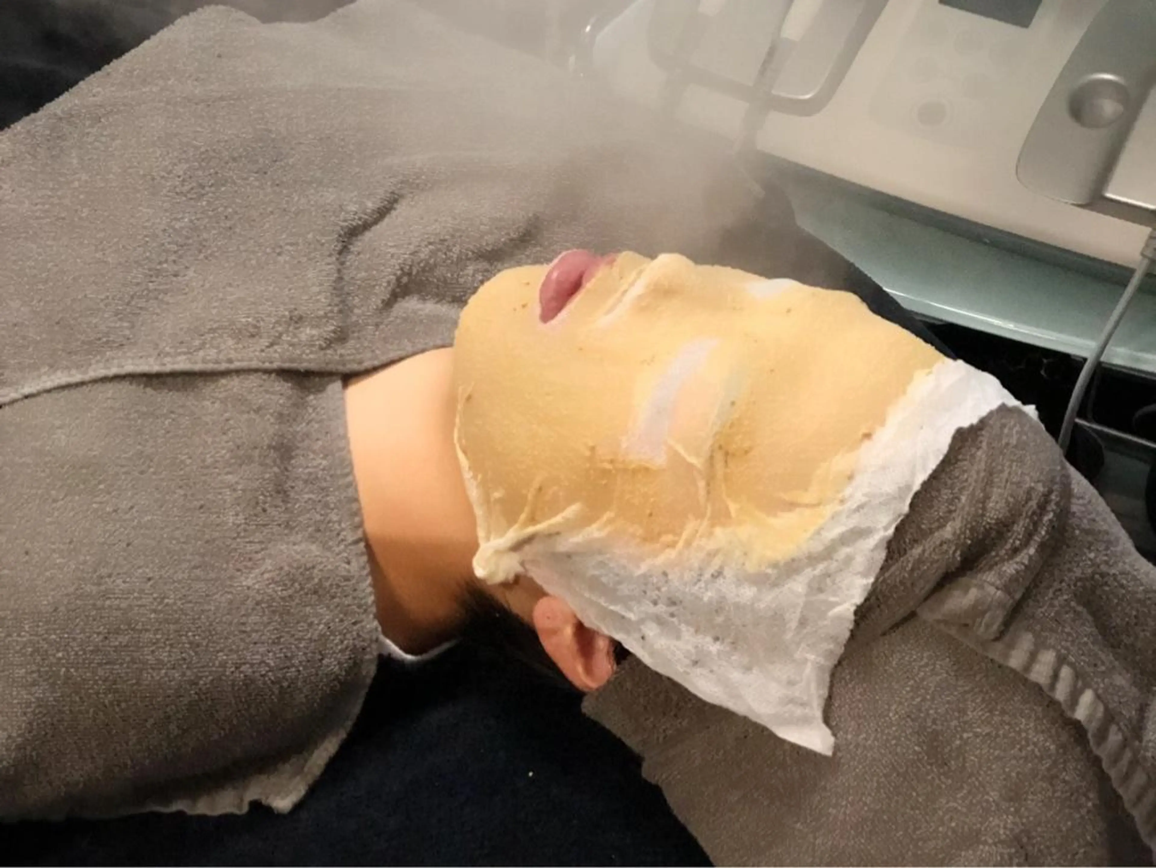 エステ メンズフェイシャル アイブロウ・ルースのエステ・リラクイメージ