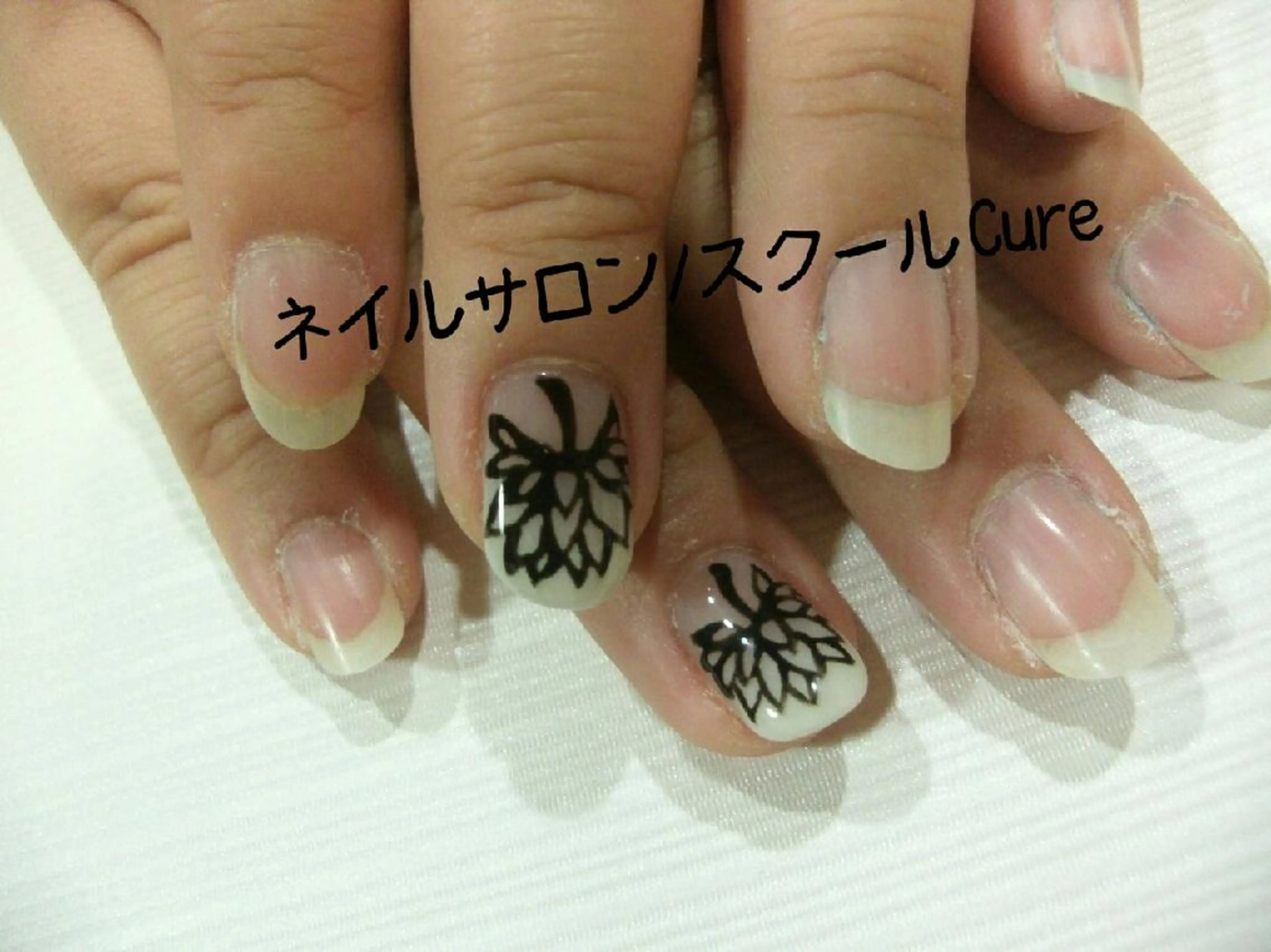 ミディアム ネイル ネイルサロン Cureのネイルデザイン