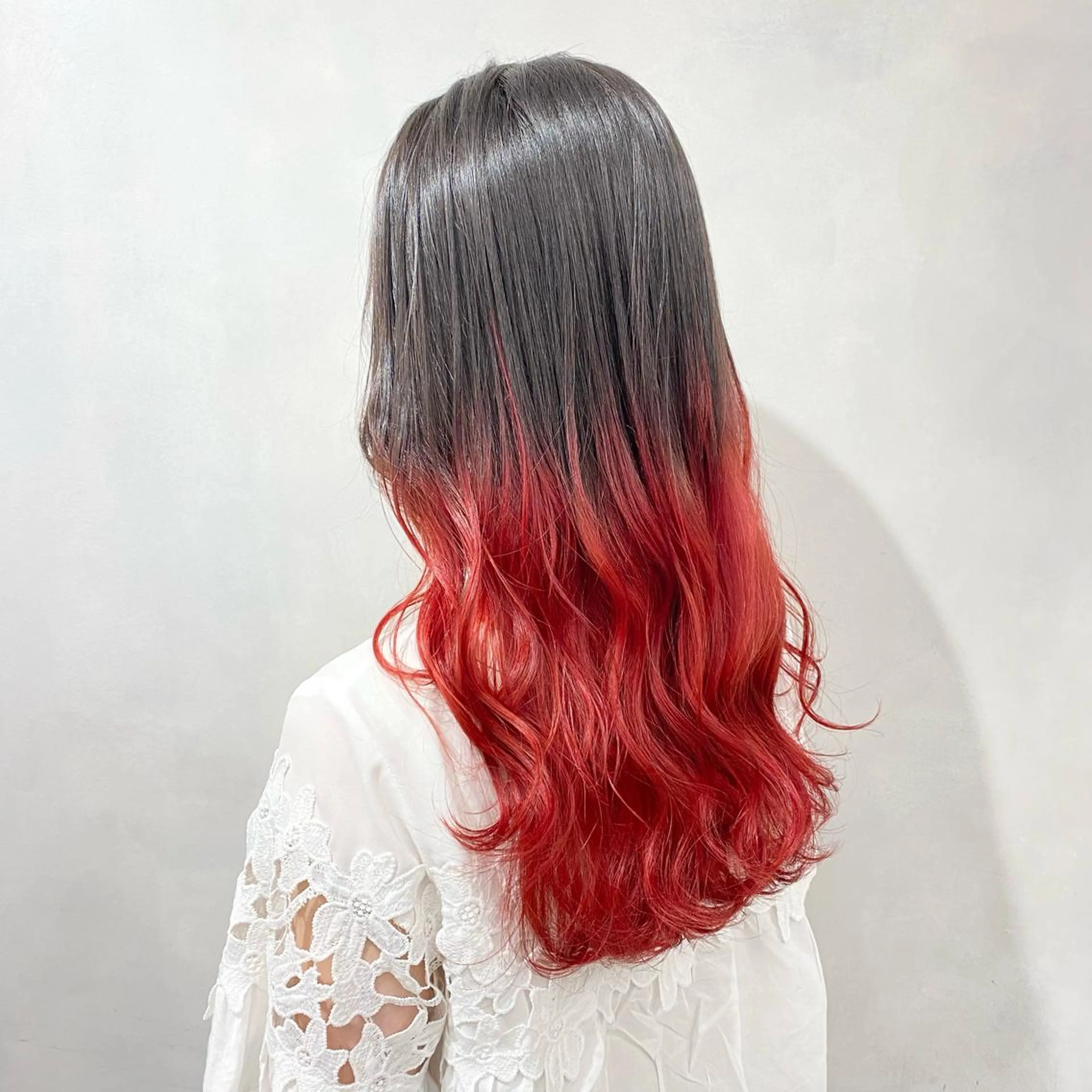 ロング カラー ヘアカラー 🩵ブリーチカラー 🐈MIORI🩵のヘアスタイル