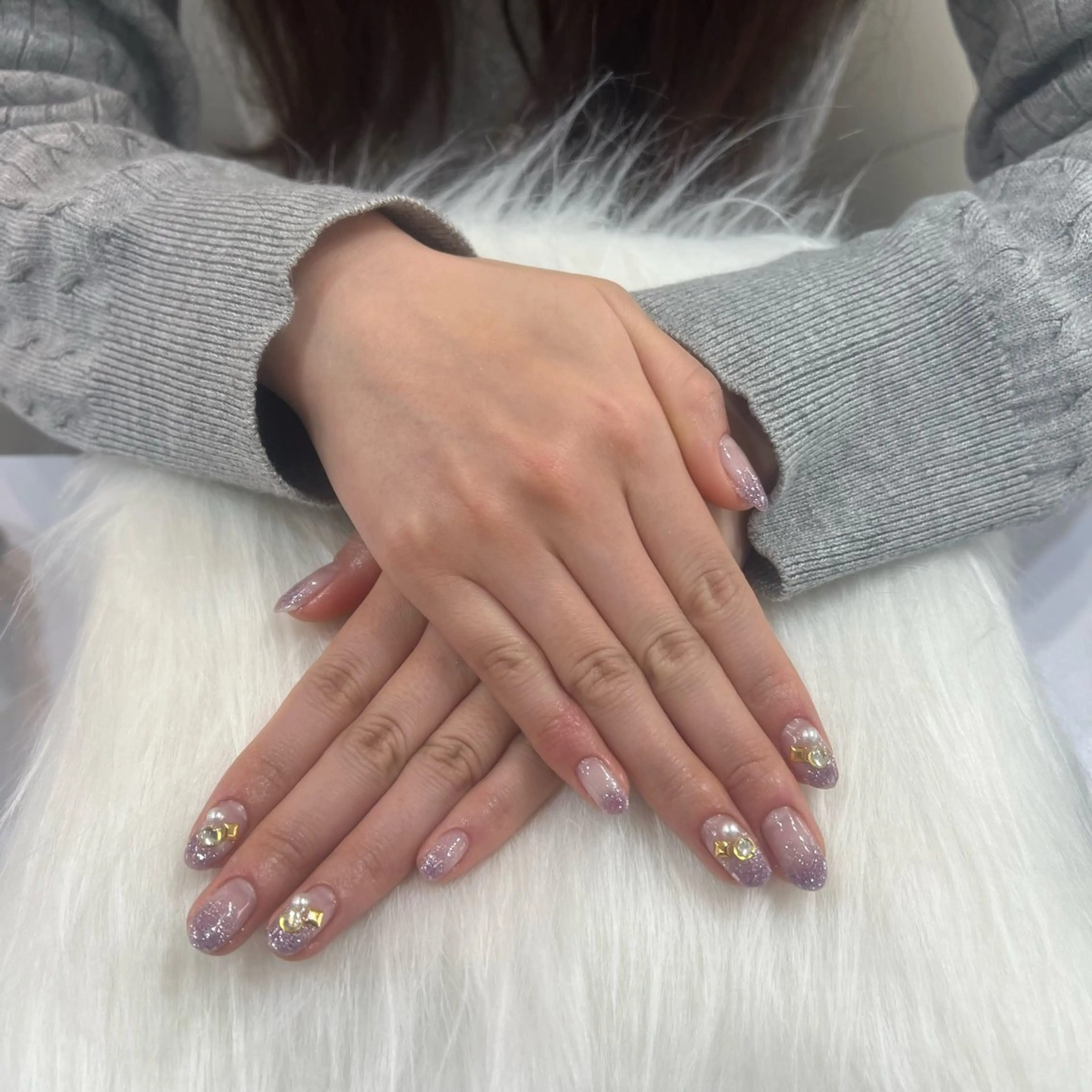 ネイル グラデーション ラメ(グリッター) ラメグラデーション ストーンネイル ヨネヤ ナミのネイルデザイン
