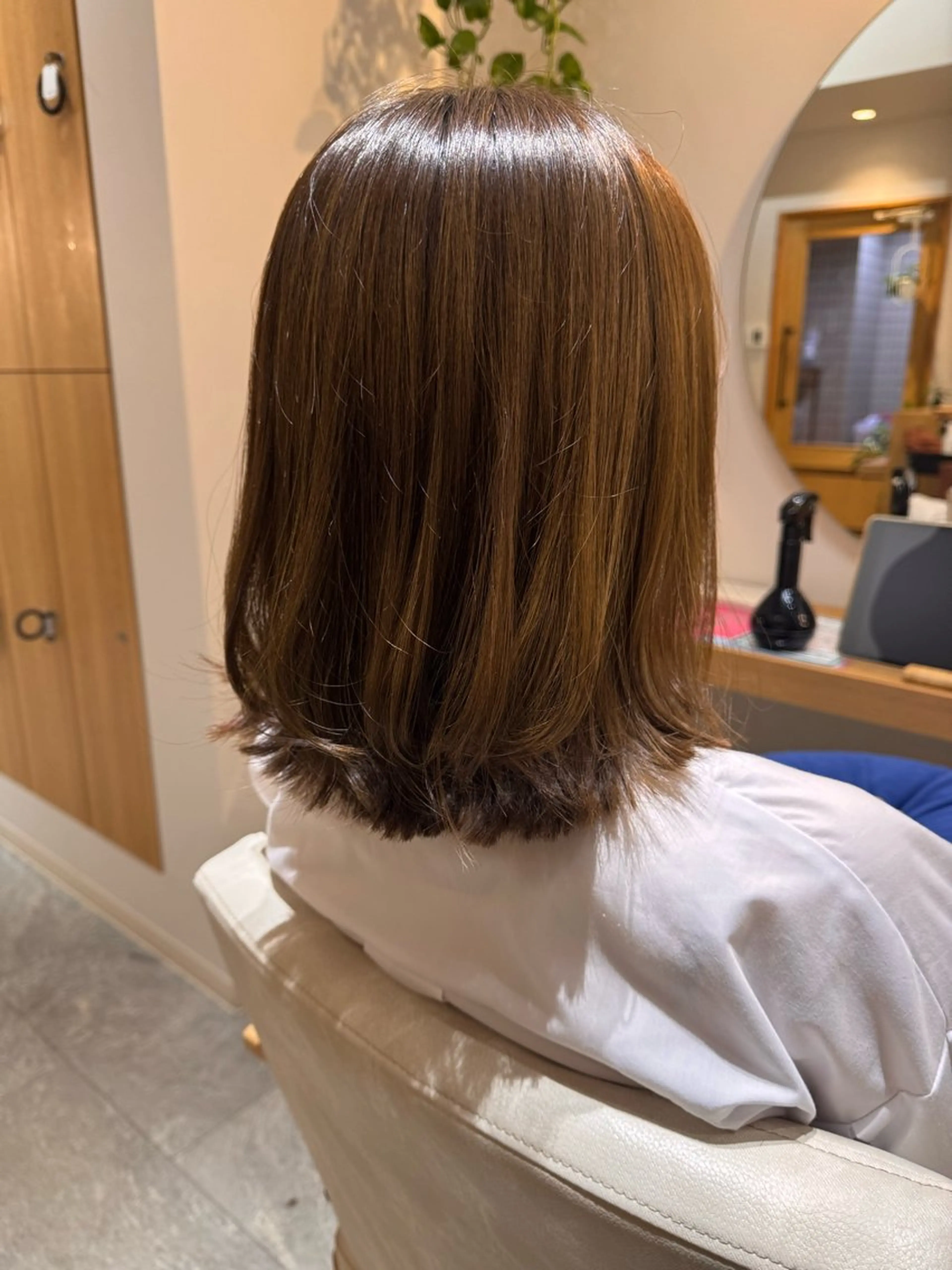 ミディアム レイヤーカット 《PARAGO緑橋》 内田美結のヘアスタイル