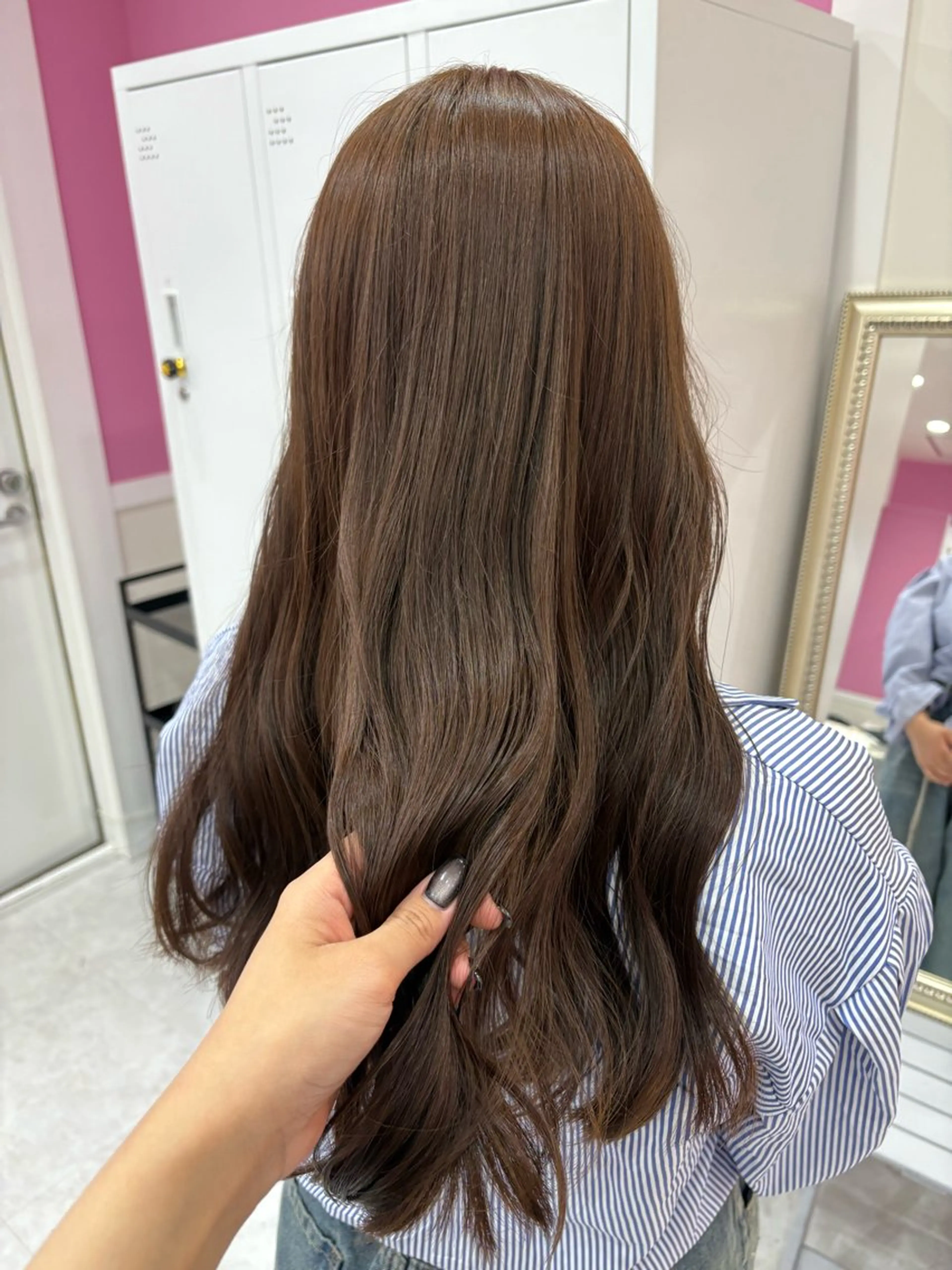 ロング カラー アッシュ 透明感カラー Hirona 縮毛矯正/髪質改善のヘアスタイル