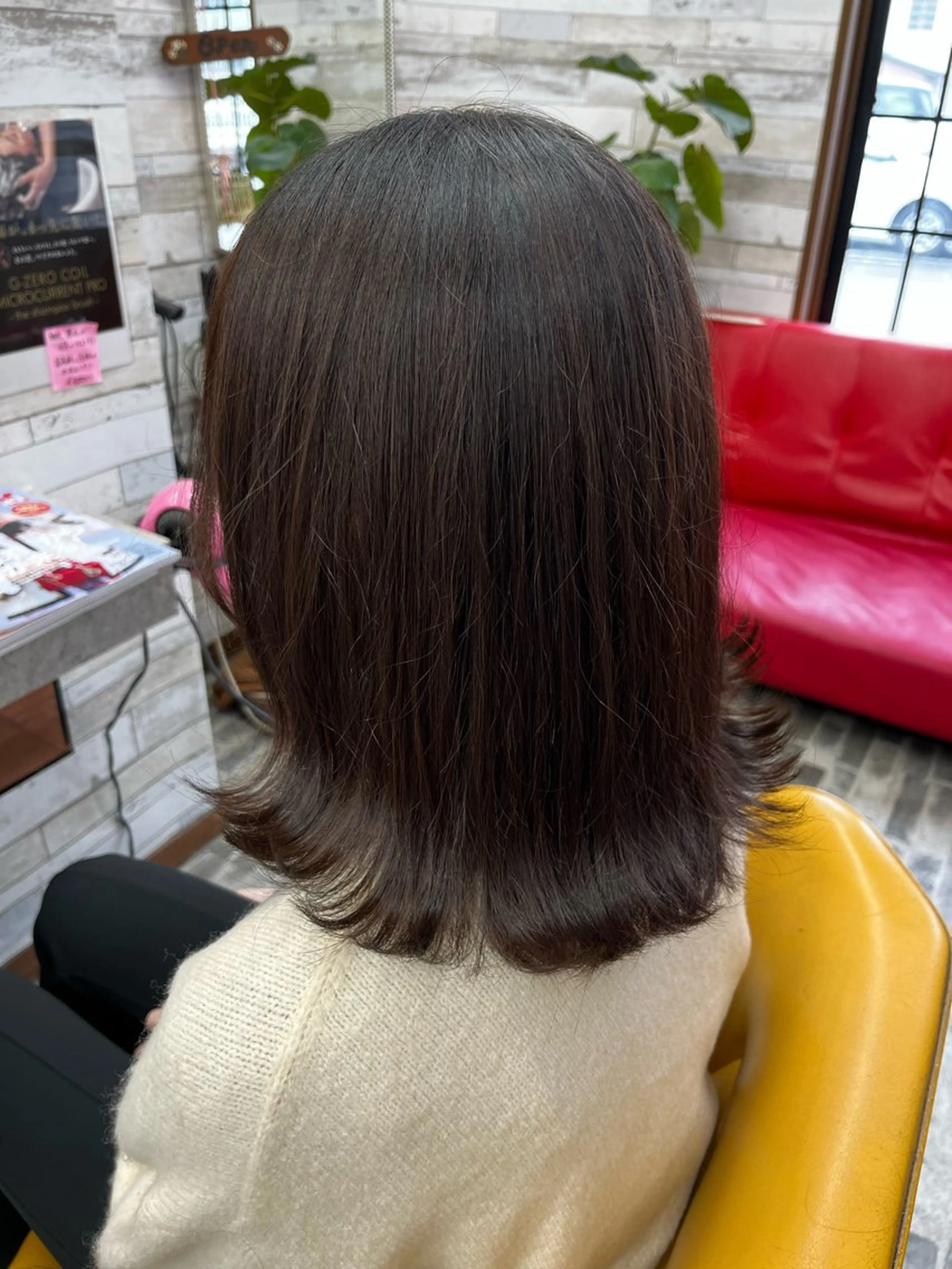 ミディアム ボブ 外ハネヘア カット トリートメント 大坪 拓斗のヘアスタイル