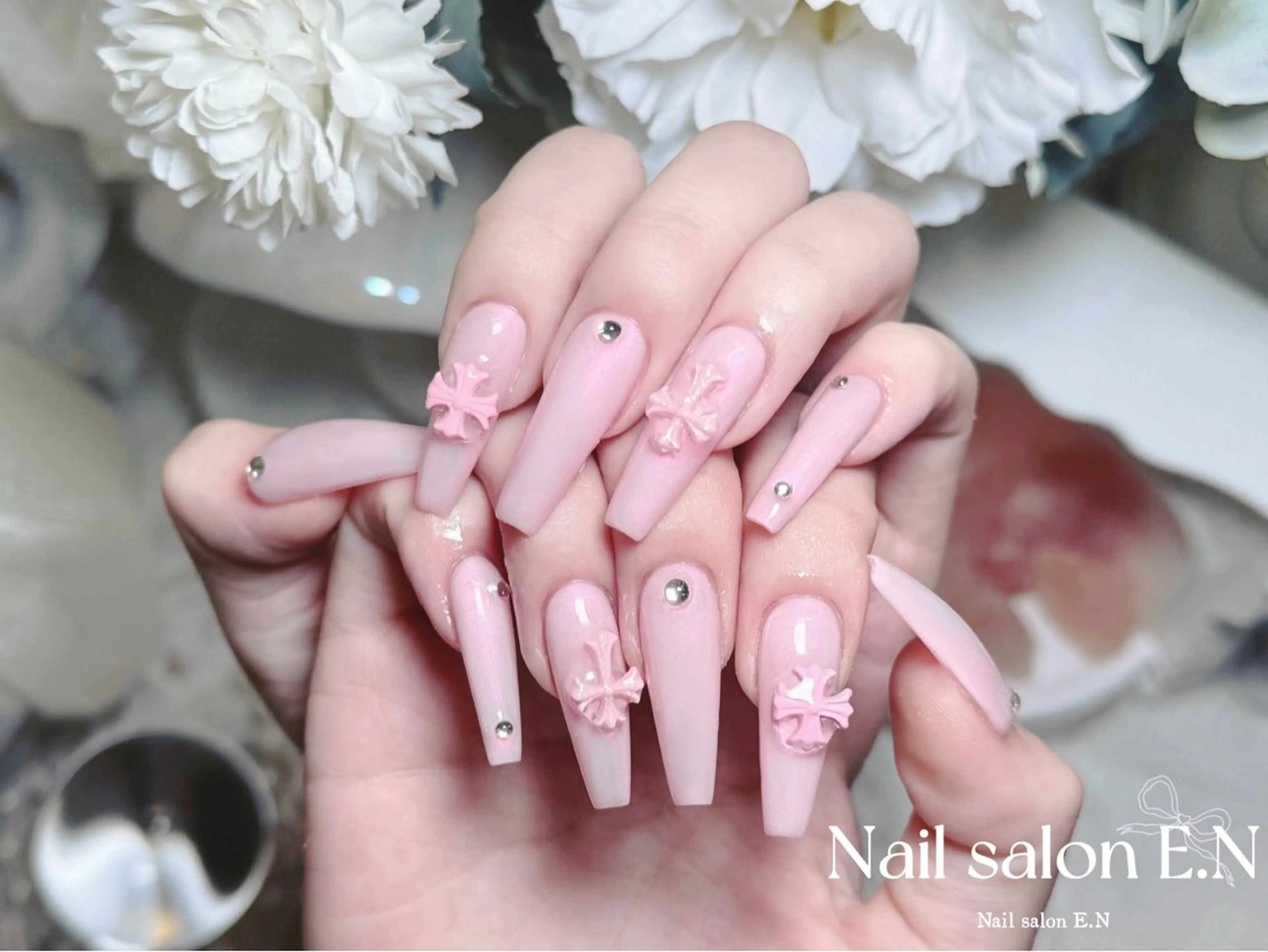 ネイル アートネイル オーロラネイル ブラウン クリアネイル フレンチネイル ハンドネイル E.N🦋 長さ出し/持ち込みのネイルデザイン