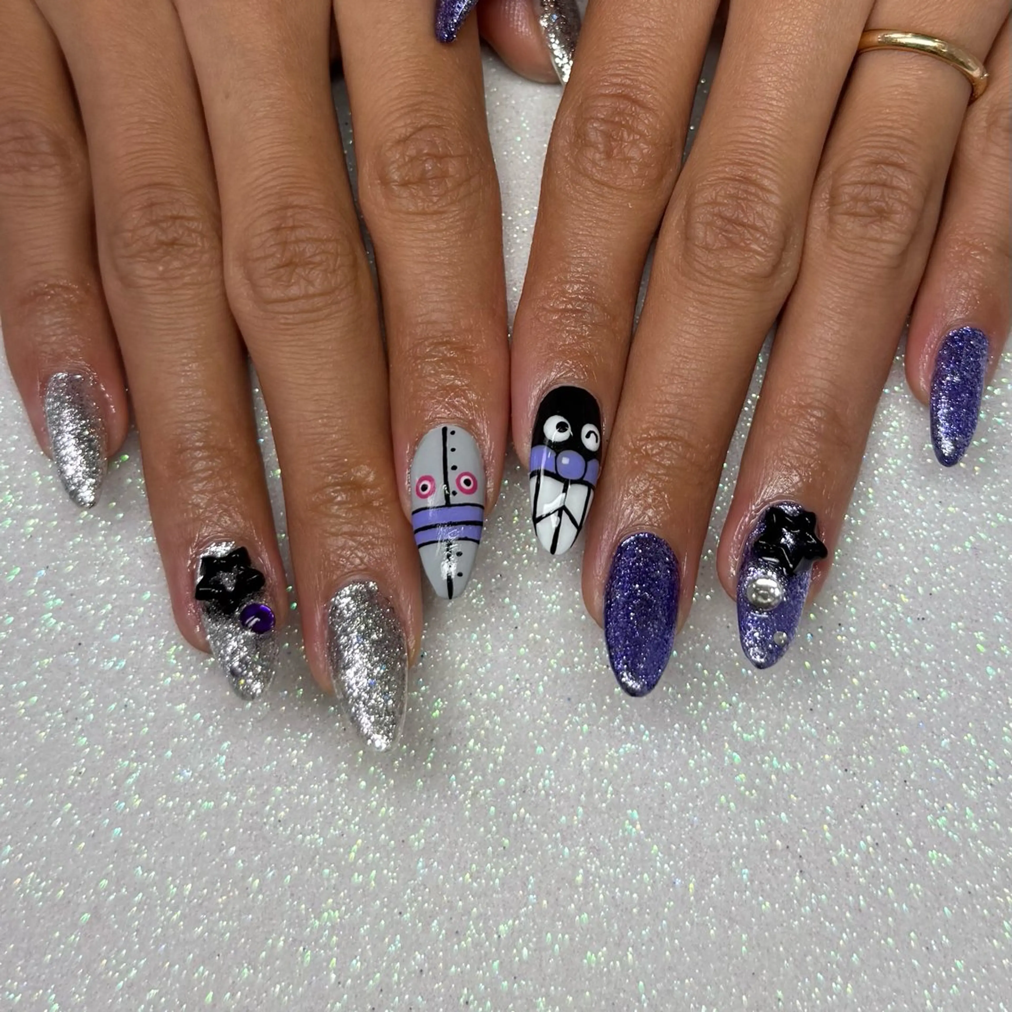 ネイル ハンドネイル VIERU 🌈🎀💖のネイルデザイン