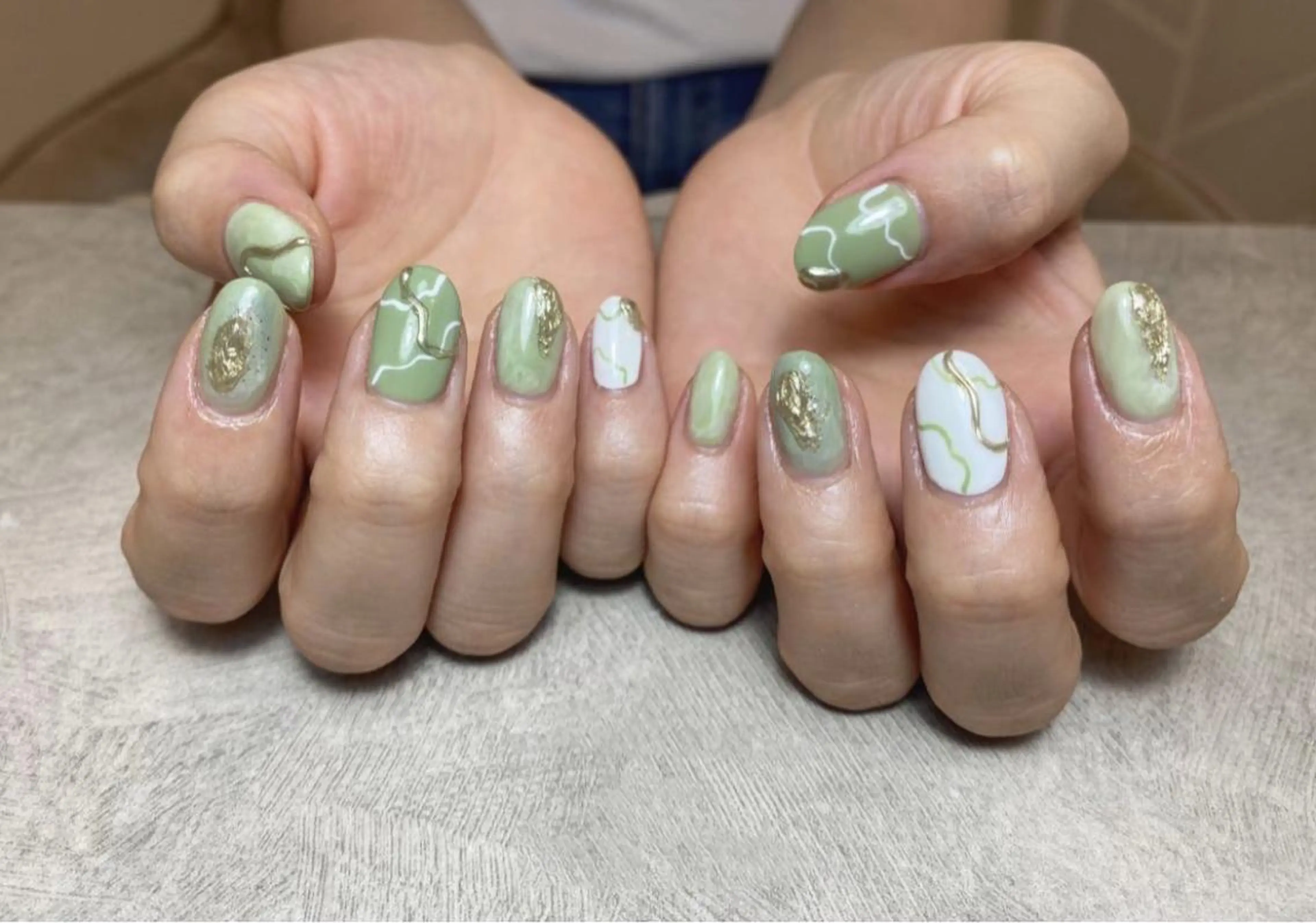 ネイル ニュアンスネイル nail salon CHEのネイルデザイン