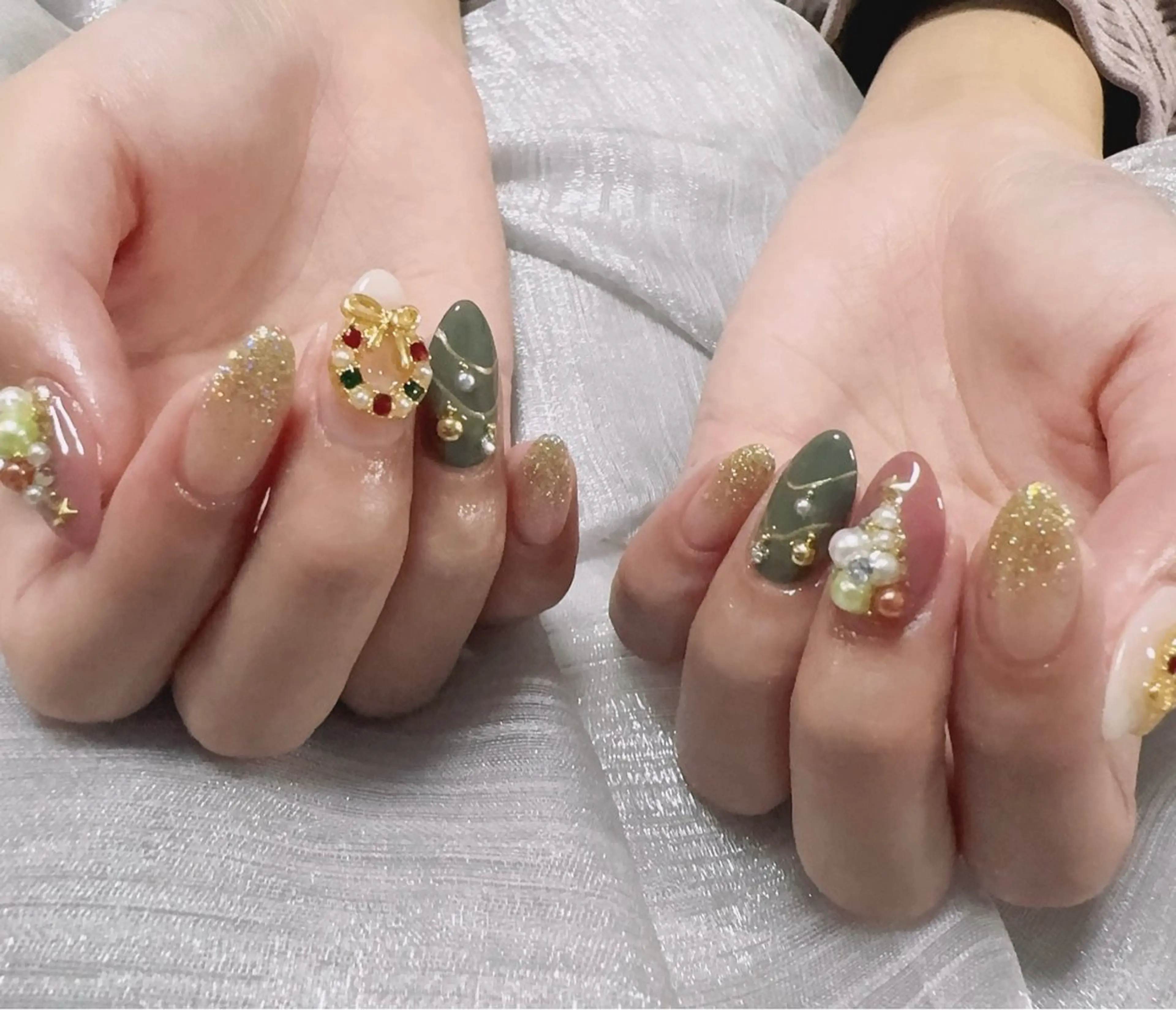 ネイル 冬ネイル クリスマス ハンドネイル ＆ME アンドミーのネイルデザイン