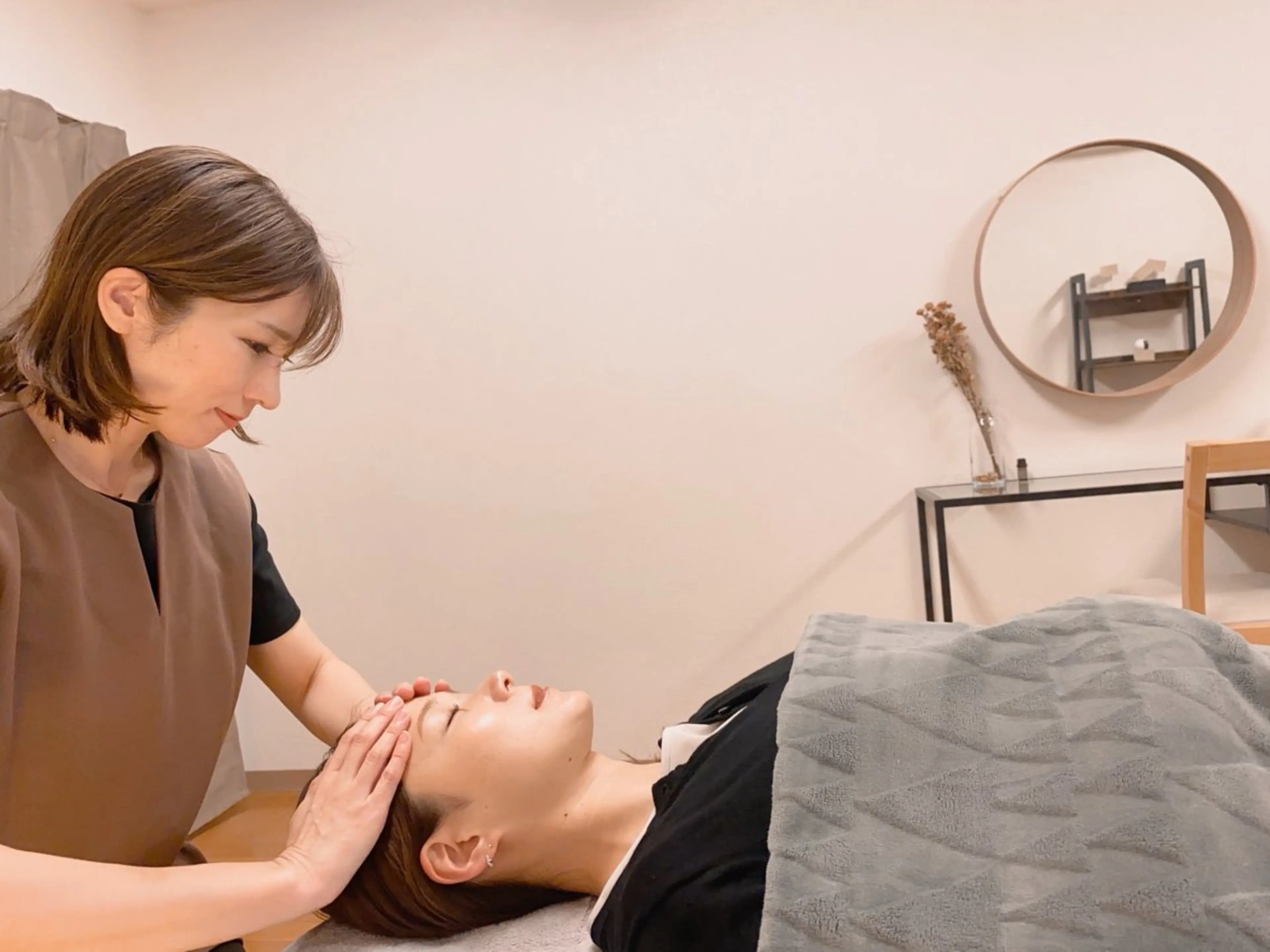 お疲れの方、睡眠にトラブルにお悩みの方へお勧め⭐︎骨盤矯正&筋膜リリース&ベッドマッサージ60分の写真