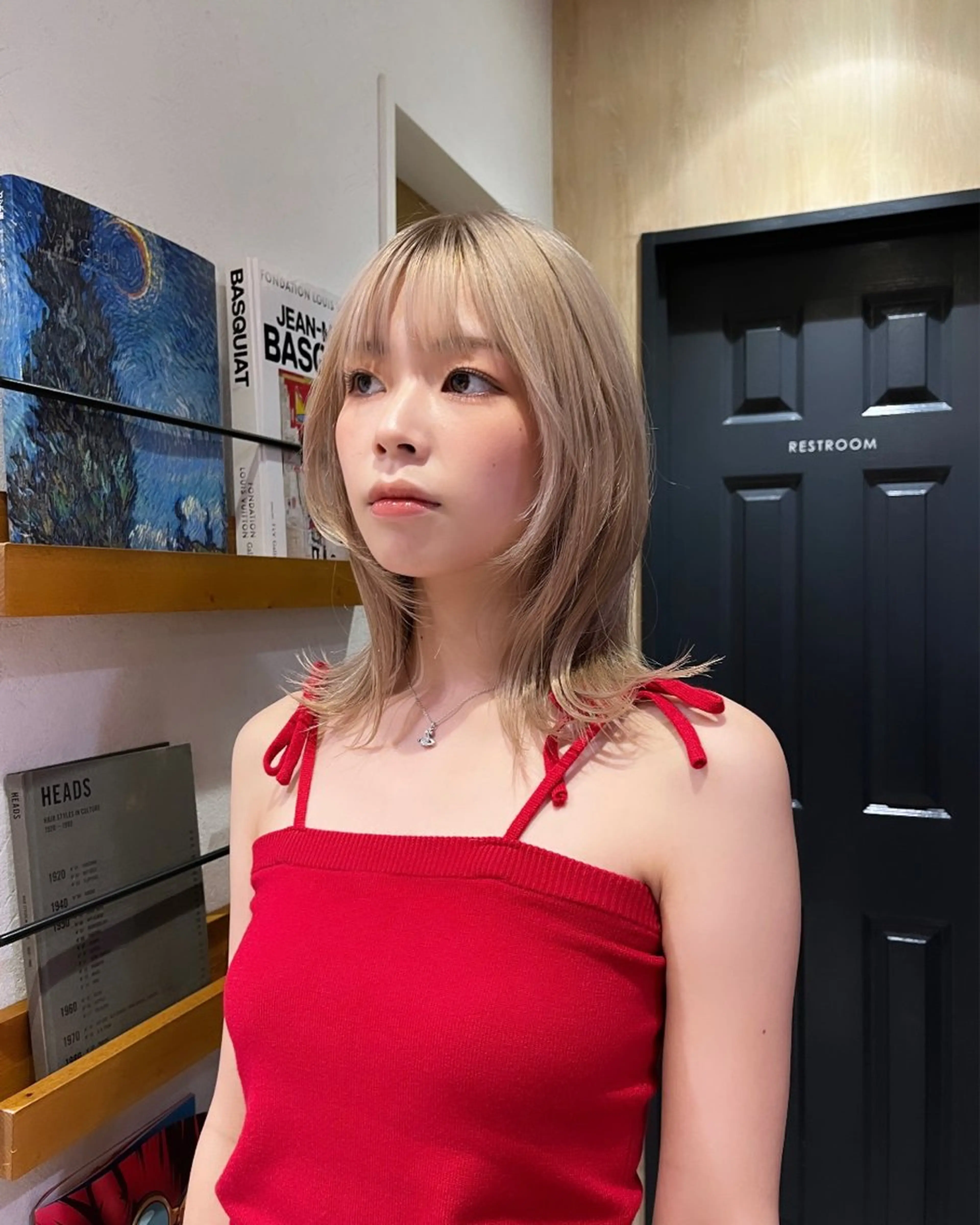 ミディアム カラー ブリーチ ケアブリーチ ハイトーンカラー 産休中です 艶カラー♡オカのヘアスタイル