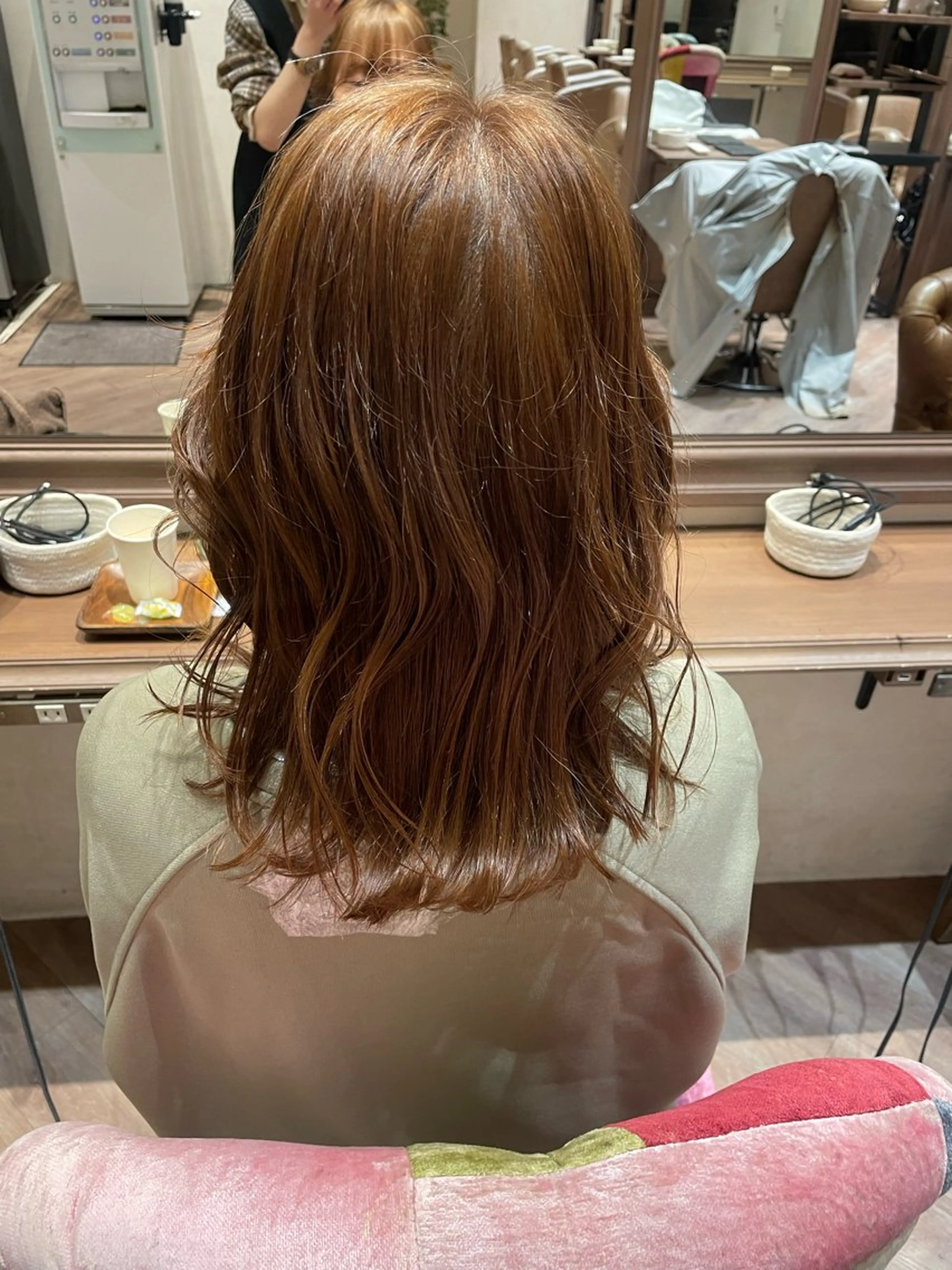 ミディアム シモカワ マシロのヘアスタイル