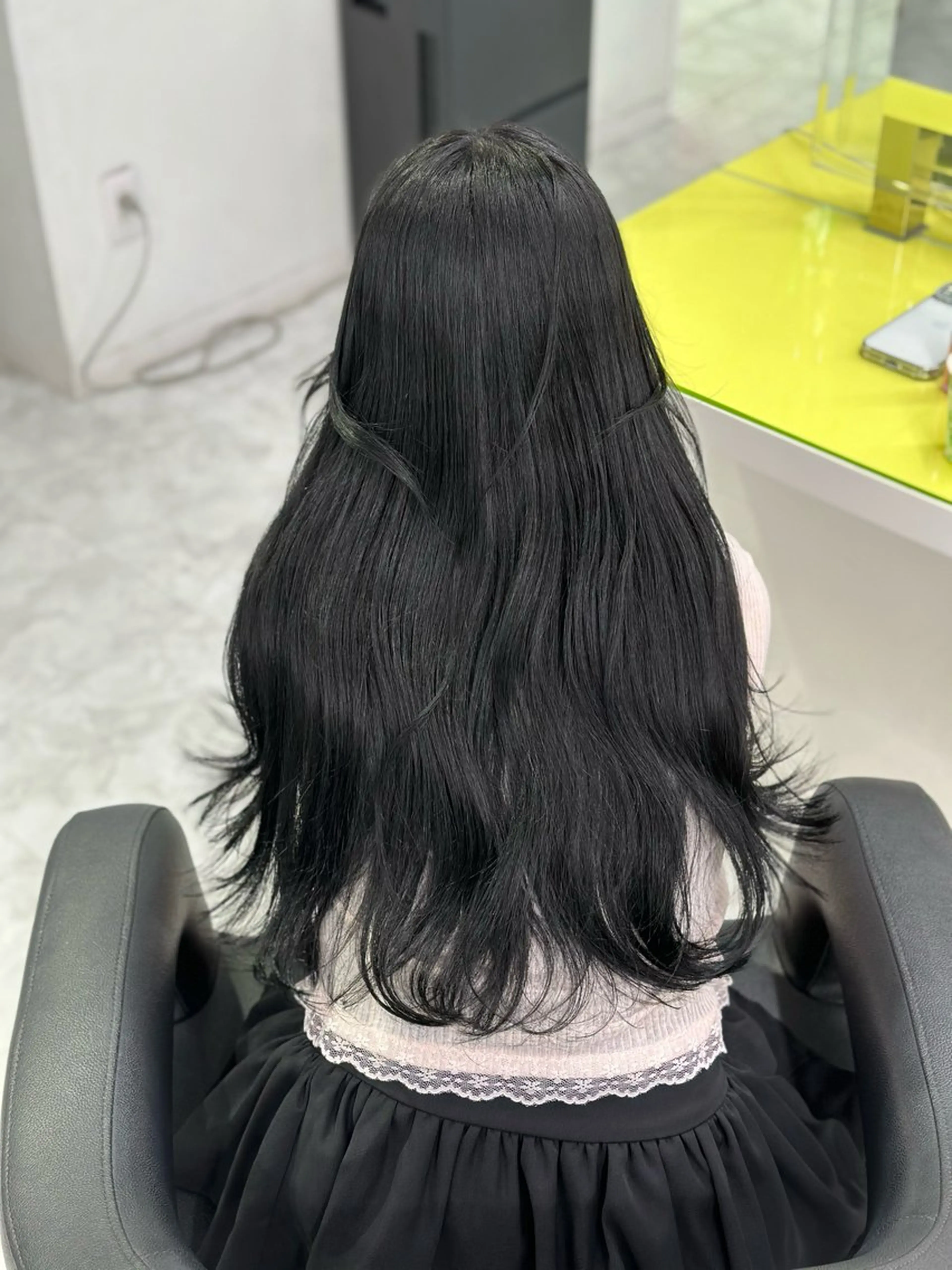 ロング カラー ヘアアレンジ 艶カラー/ハイトーン /レイヤーカットのヘアスタイル