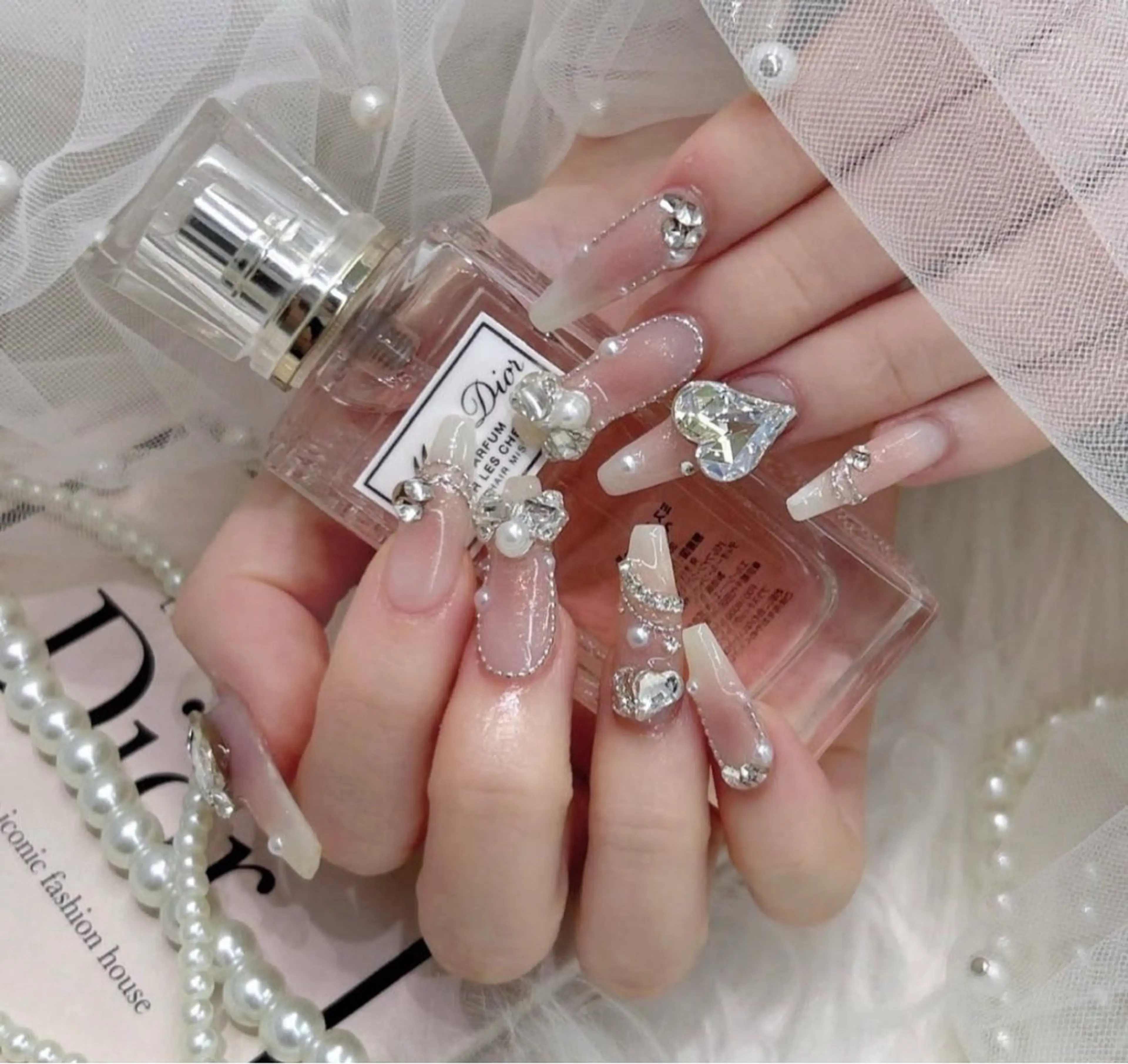 カラー グラデーションカラー ピンクカラー ハンドネイル AIN Nailのネイルデザイン