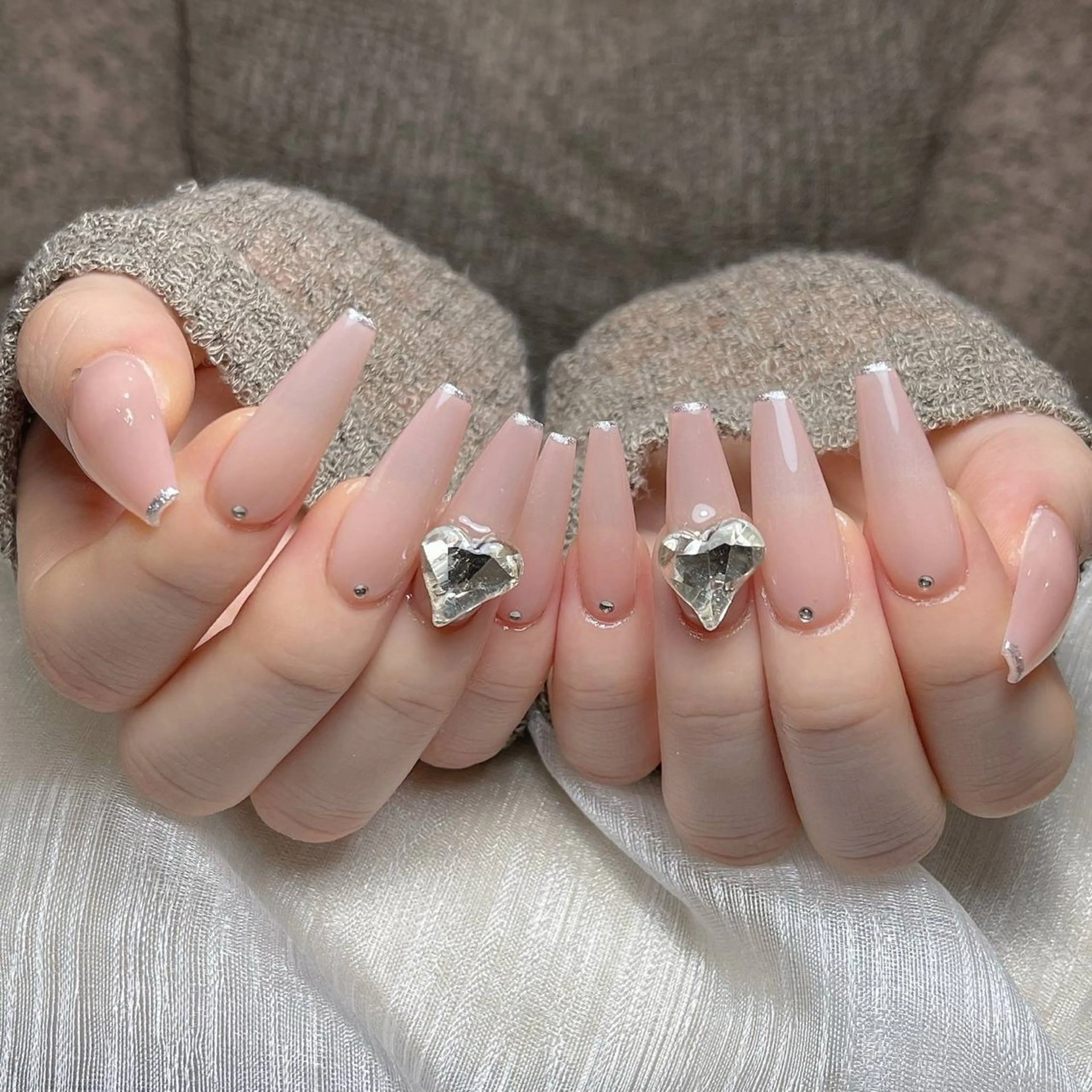 ネイル チークネイル クリアネイル ガーリー キラキラネイル 韓国ネイル ハンドネイル Ume Nail Studioのネイルデザイン