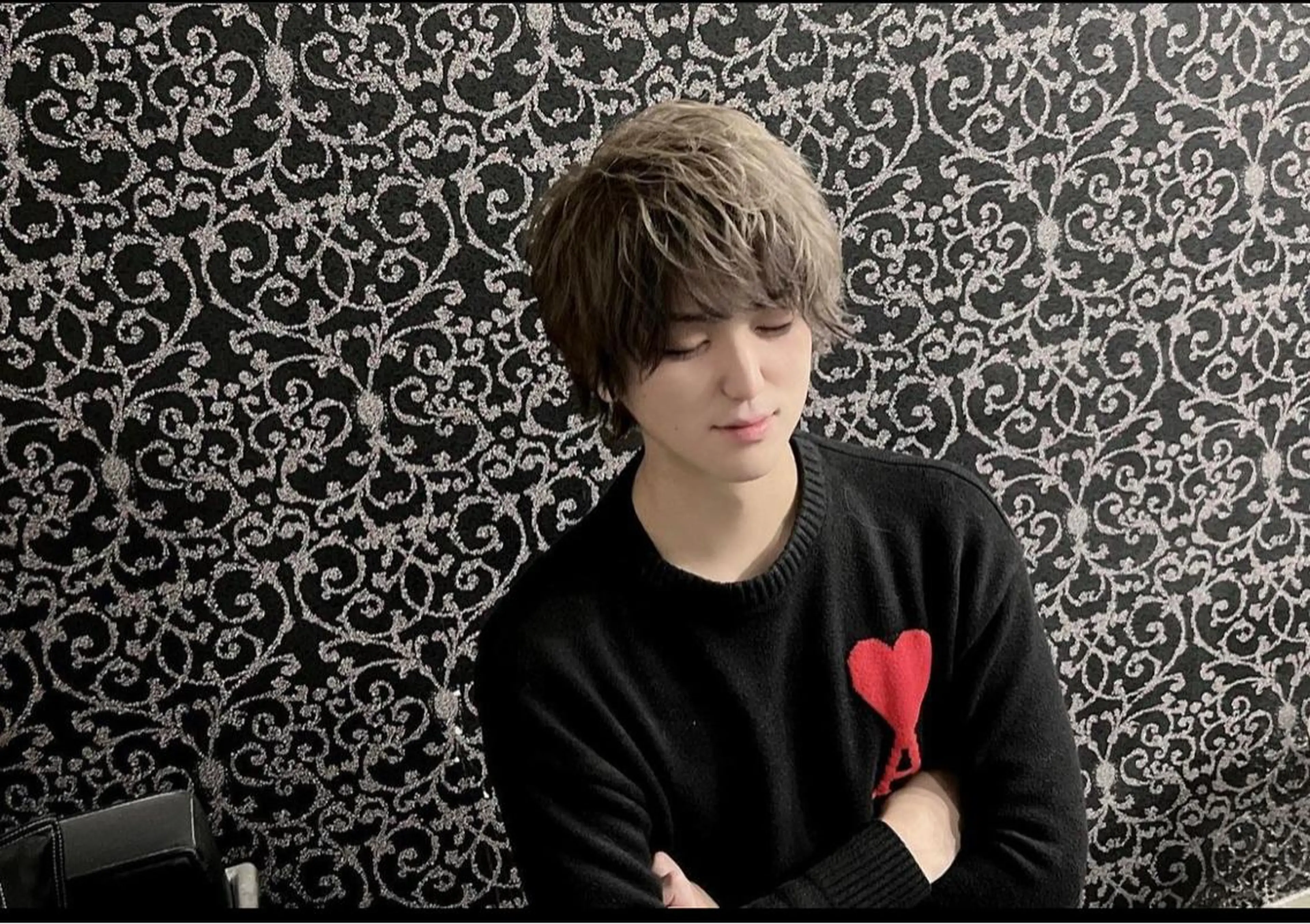 ミディアム カラー ヘアアレンジ メンズ ベージュカラー 黒髪 ミルクティーベージュ Cantik2所属・坂田 裕樹のヘアスタイル