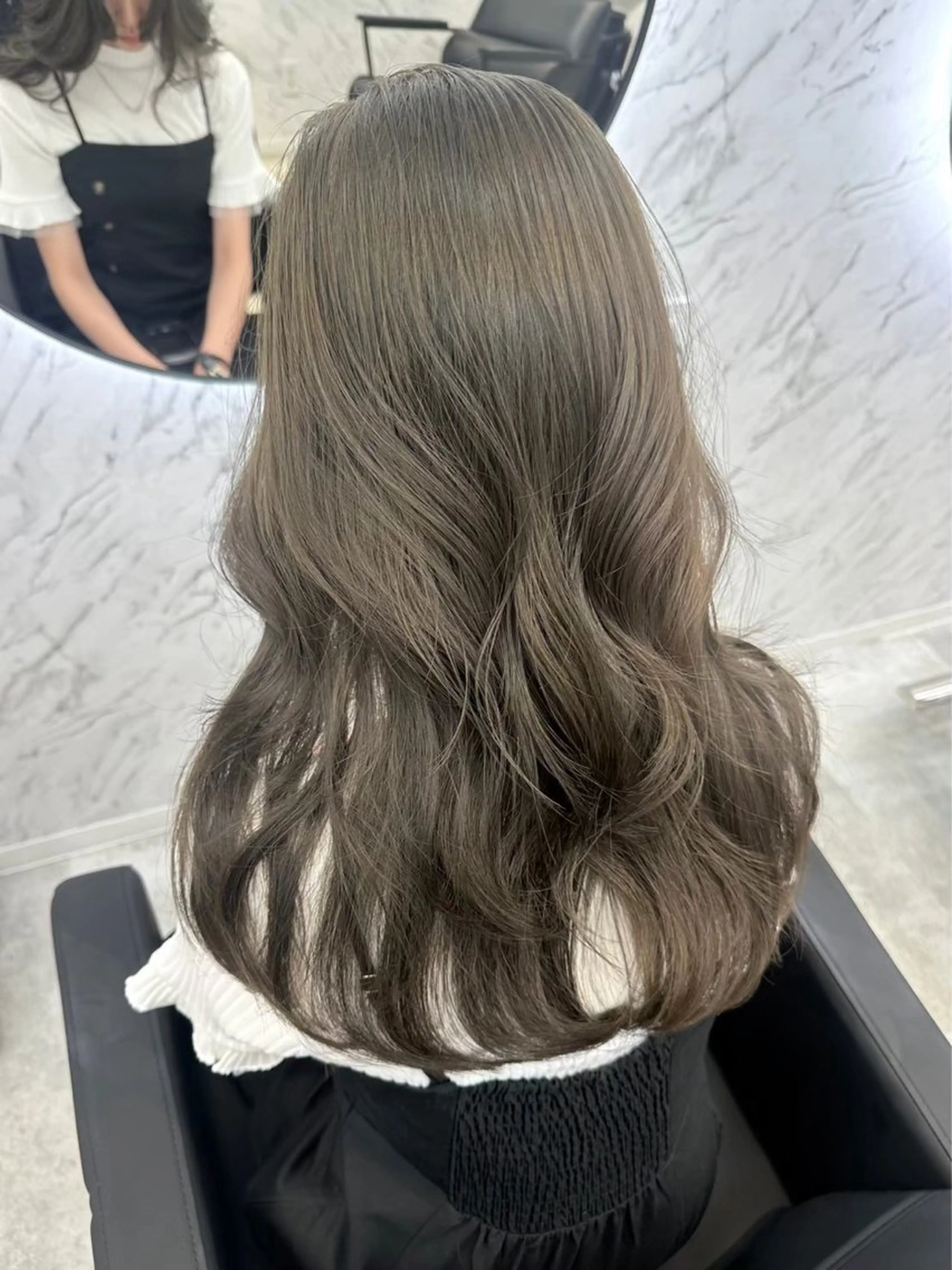 ロング カラー ブリーチ ダブルカラー グレージュ ブリーチなしカラー オリーブグレージュ ヘアカラー カット¥1100 ✂️MIUのヘアスタイル