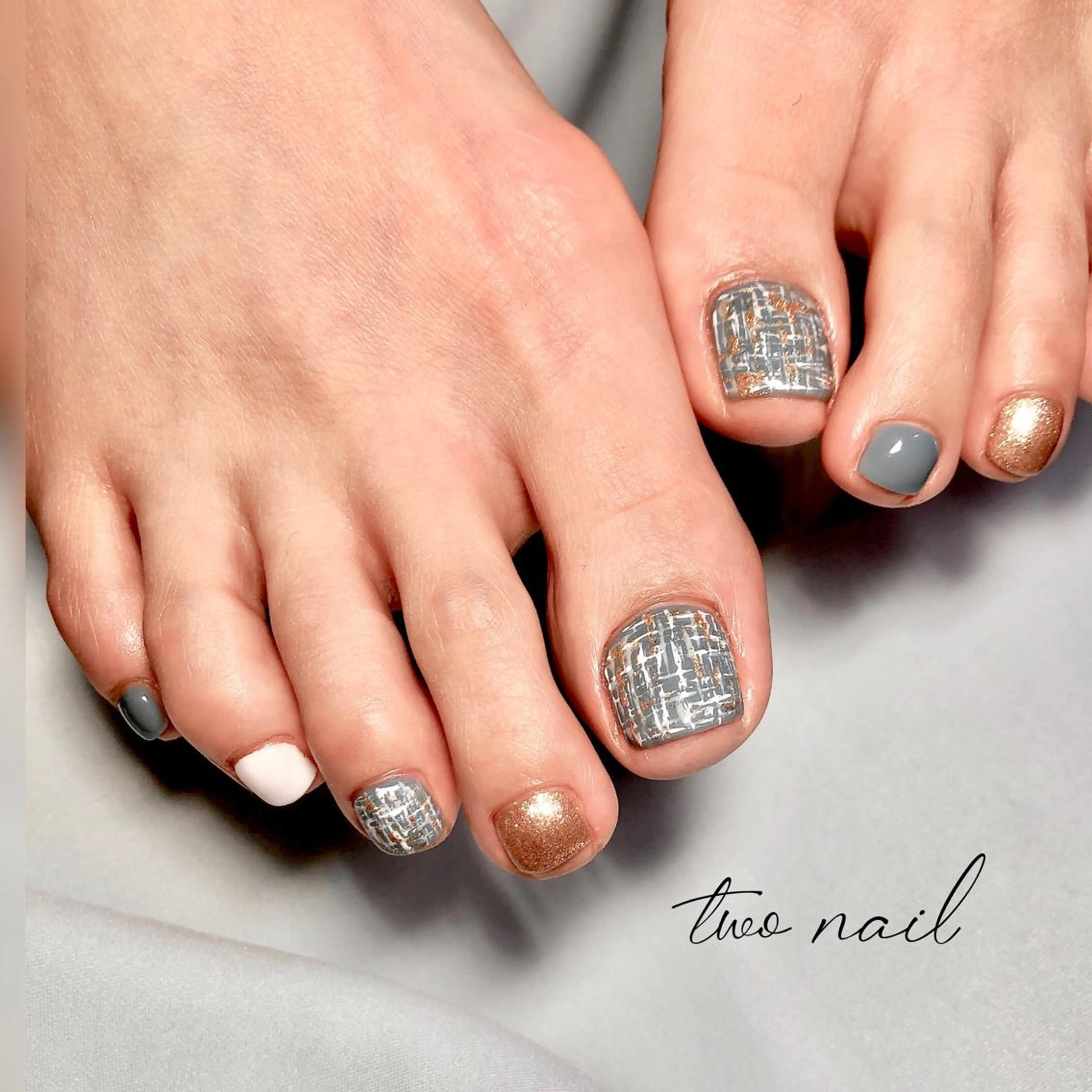 ネイル アートネイル フットネイル ハート ニュアンスネイル ホワイト フットネイル two nailのネイルデザイン